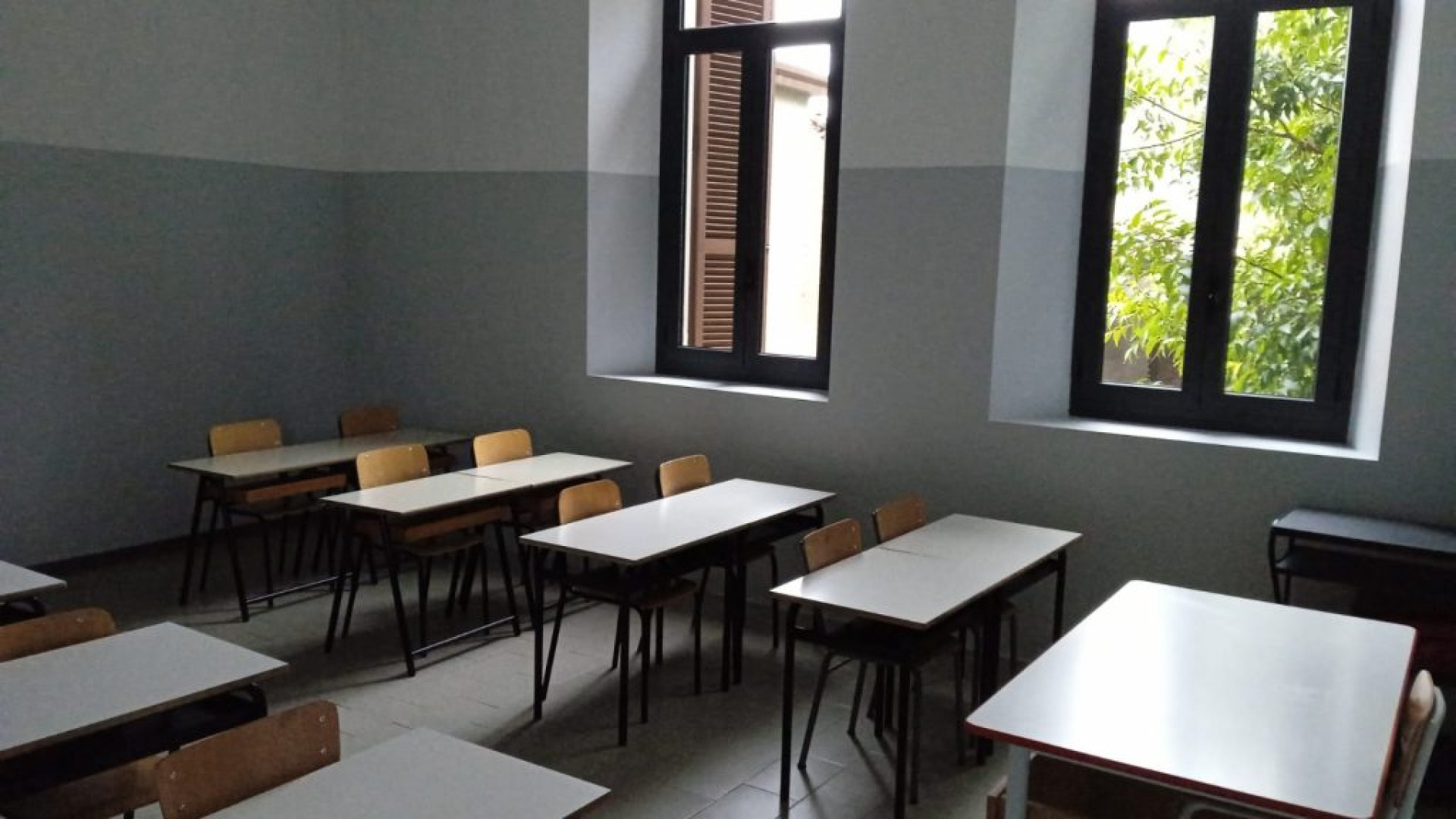 Professore a una studentessa: "Extracomunitaria, ci rubate il lavoro". Azione disciplinare