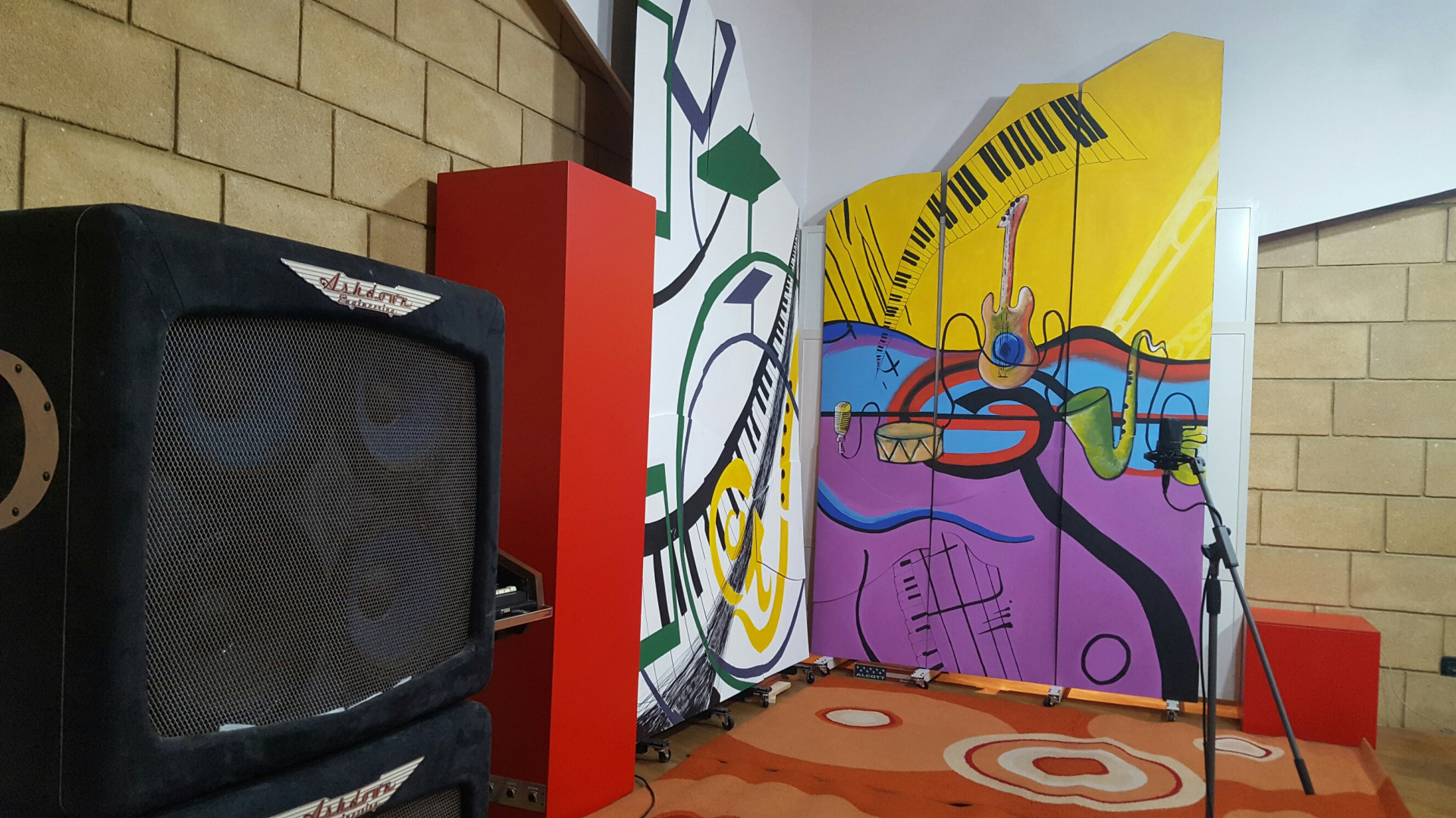 Piacenza di no(t)te, il rapper Di Canio ha inaugurato la scenografia