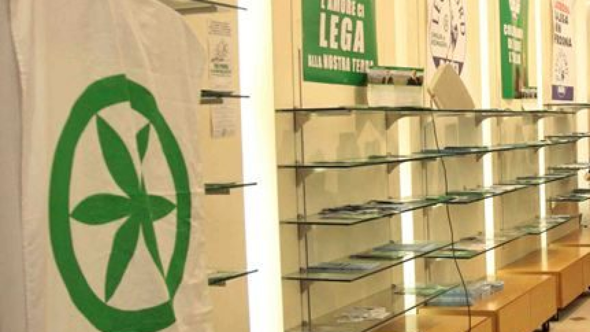 Lega nord, i sostenitori di Polledri: "Pronti a non rinnovare la tessera"