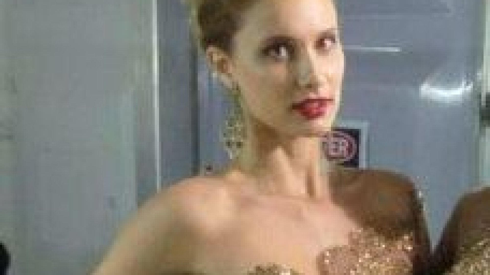 Dubai, al via la Fashion Week. Sfila anche la piacentina Sarah Baderna