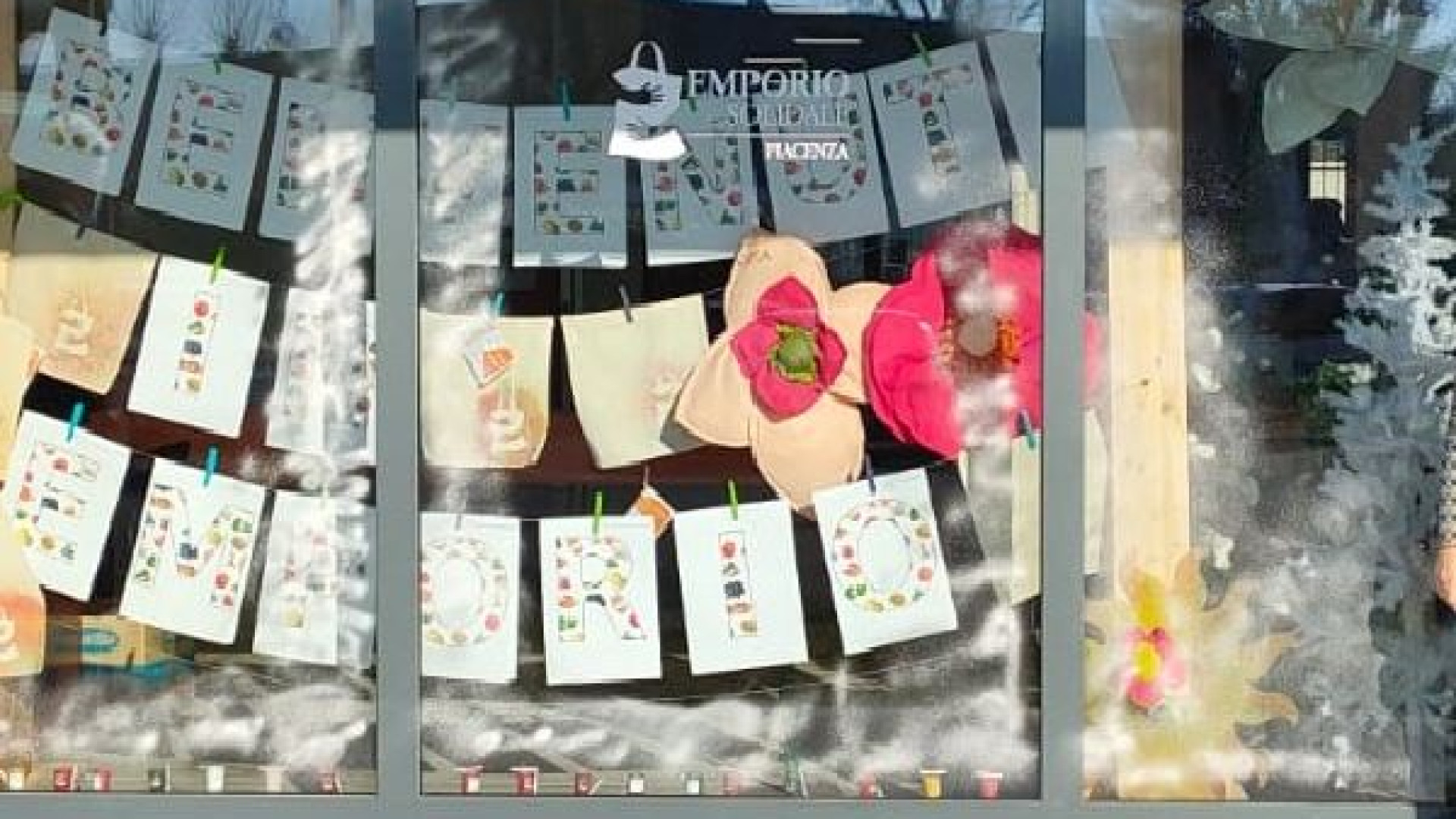 Emporio solidale: dal 1 febbraio al via la raccolta di vestiti per bambini