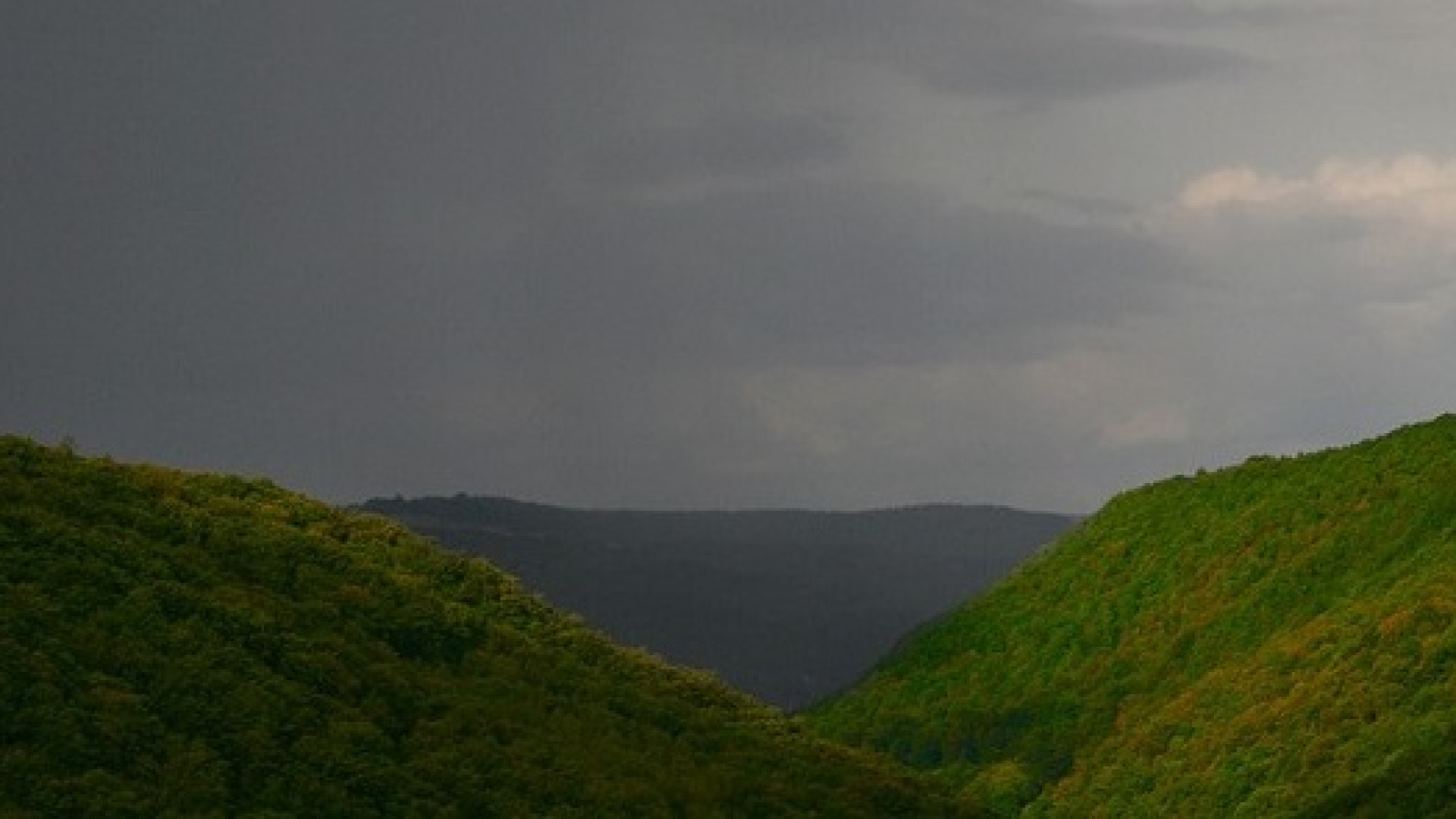 Pioggia e vento su tutta la provincia. Allerta meteo arancione fino a domani