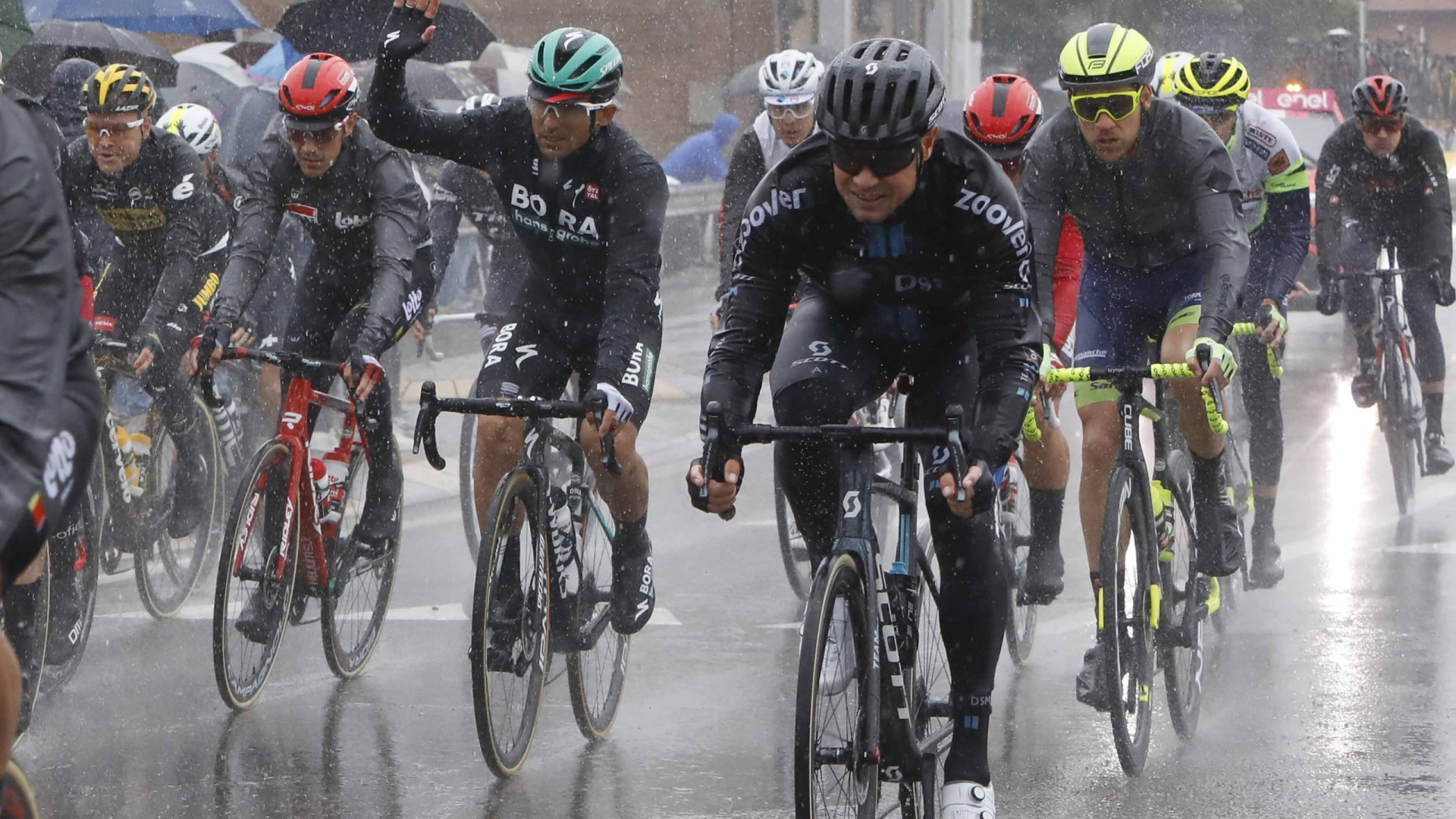 "Il passaggio del Giro d'Italia a Piacenza simbolo di rinascita". Focus a Zona Sport