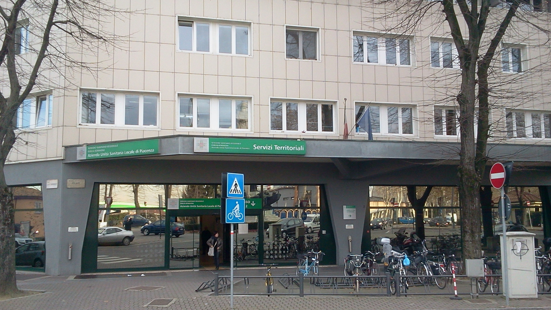 I diabetici: "No al trasloco del reparto a piazzale Milano". Ausl: "Si farà a inizio 2022"