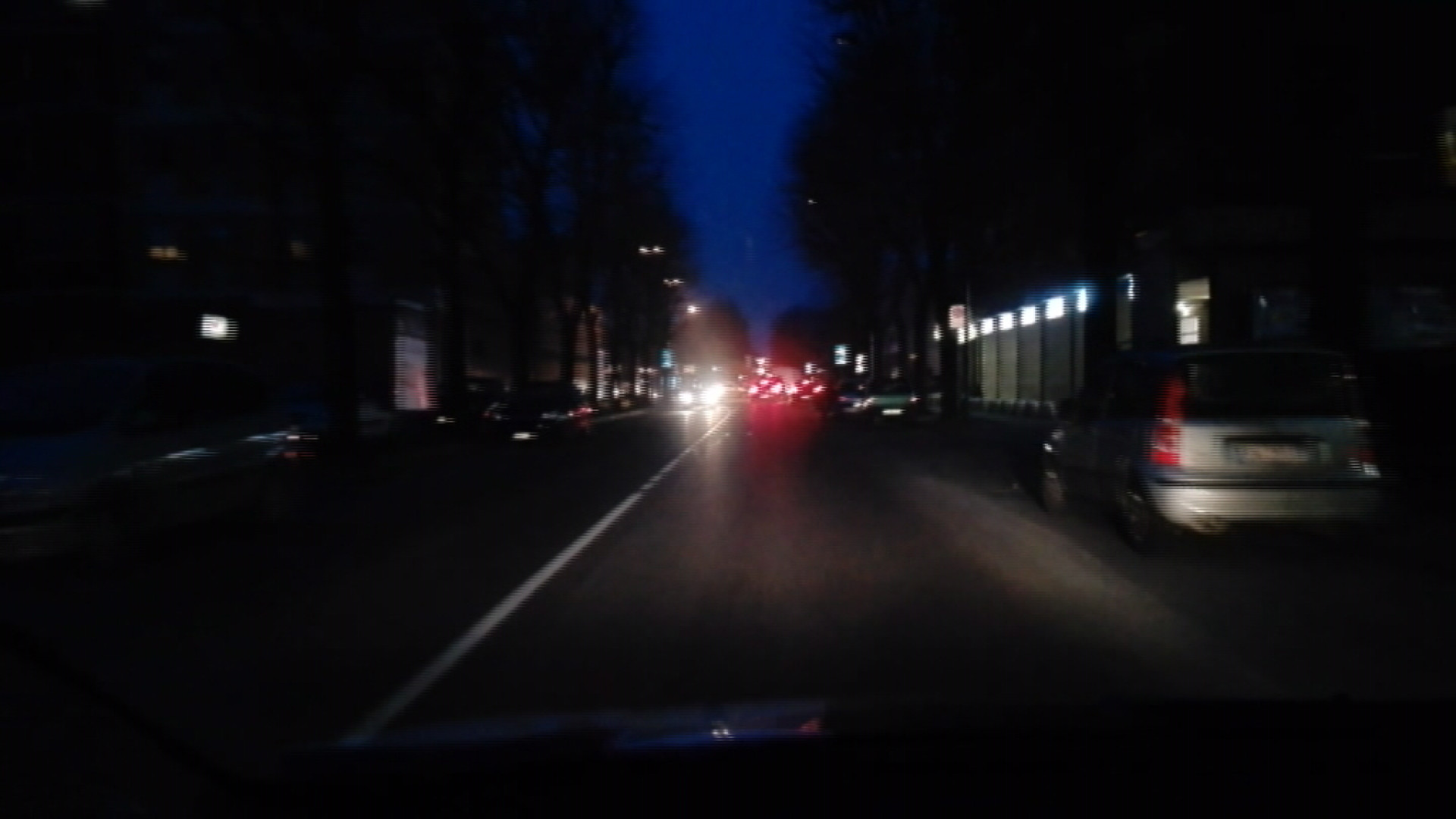 Ancora un black out: via Farnesiana completamente al buio