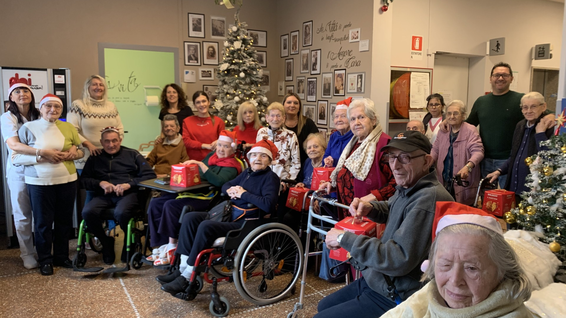 Casa di riposo Ceresa, è un Natale dolcissimo grazie ai panettoni della Bottigelli