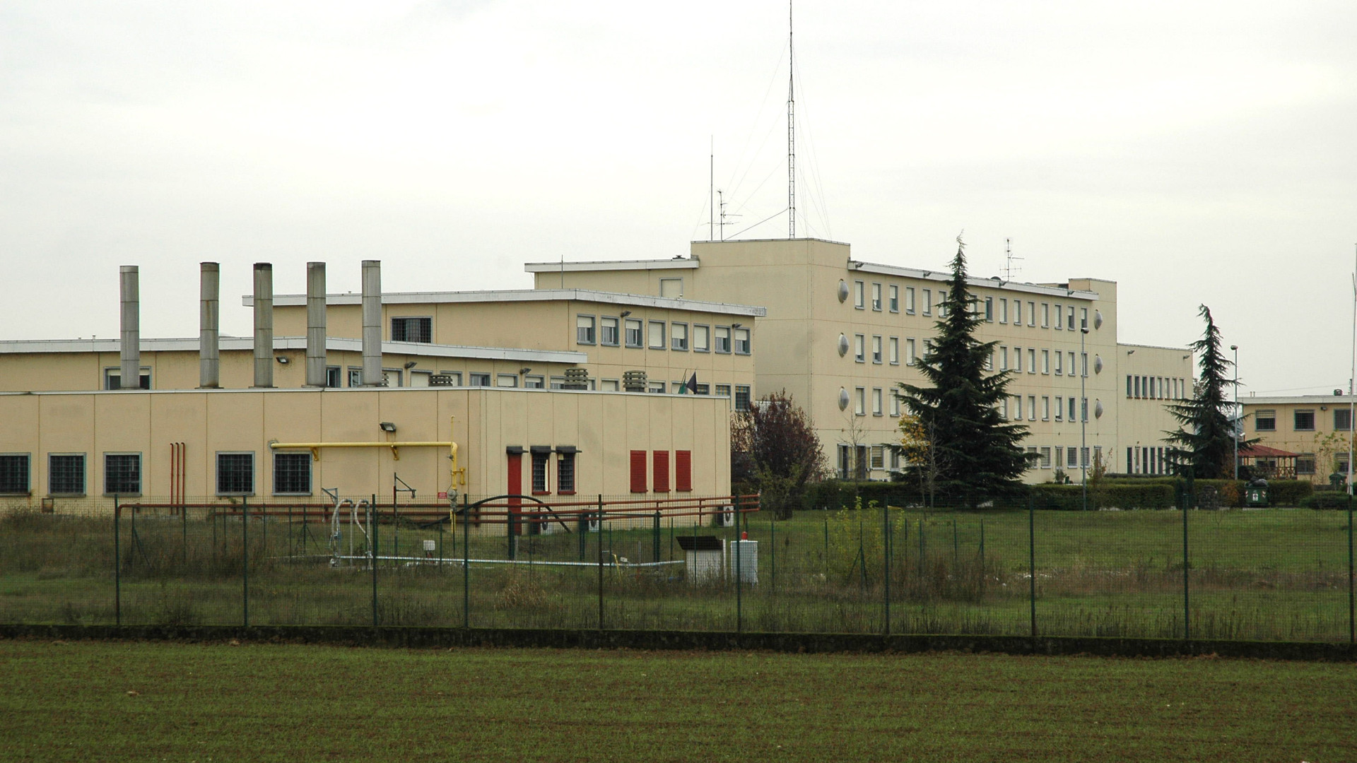 Al carcere delle Novate un furto senza precedenti: ladri fanno razzia nel bar