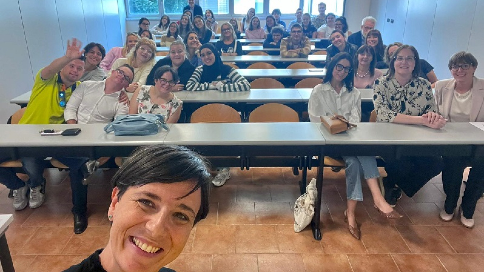 Cattolica, la straordinaria normalità della Sindrome di Down spiegata agli studenti