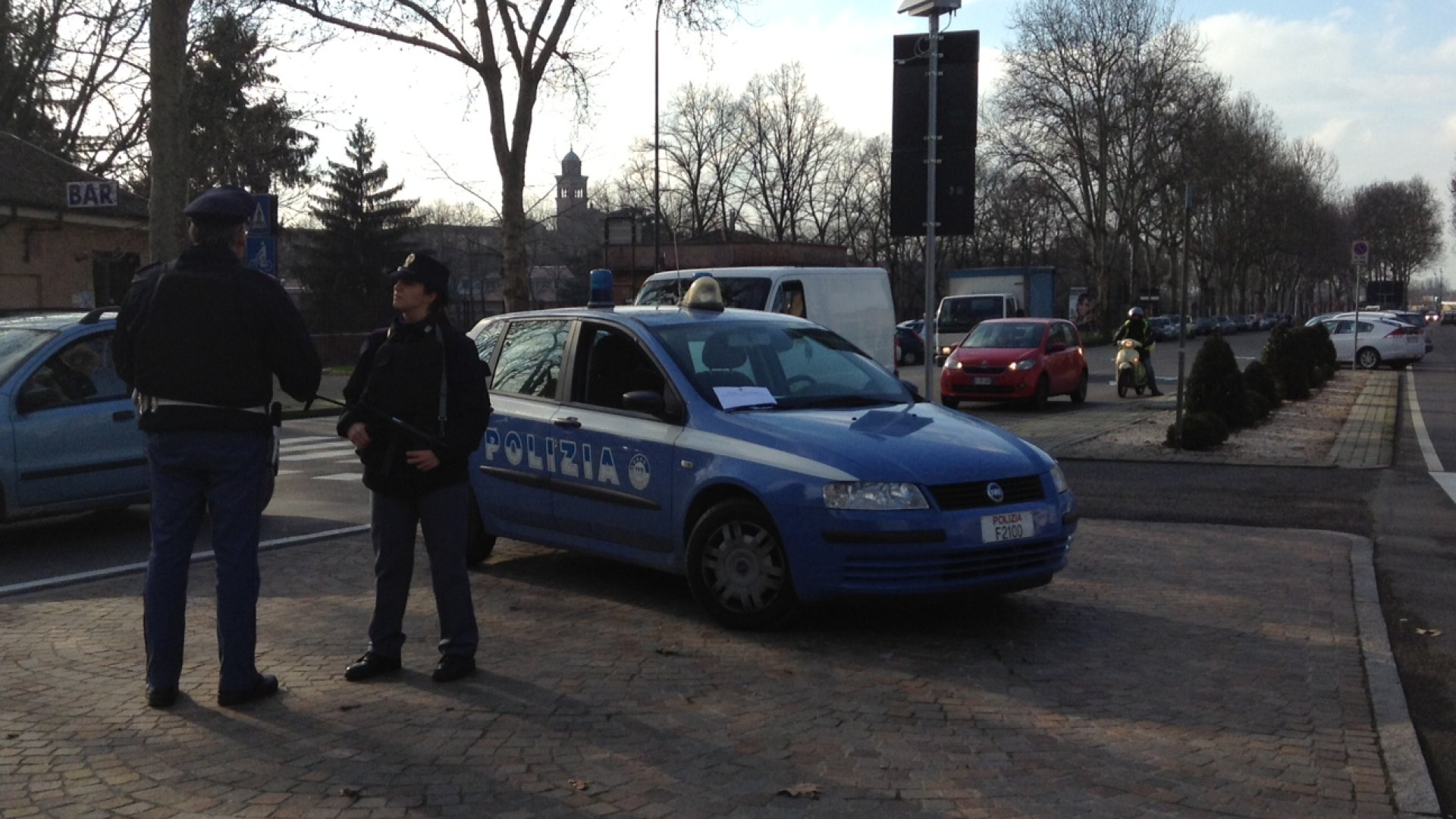 Controlli interforze: 250 auto e 320 persone fermate. Decine di multe