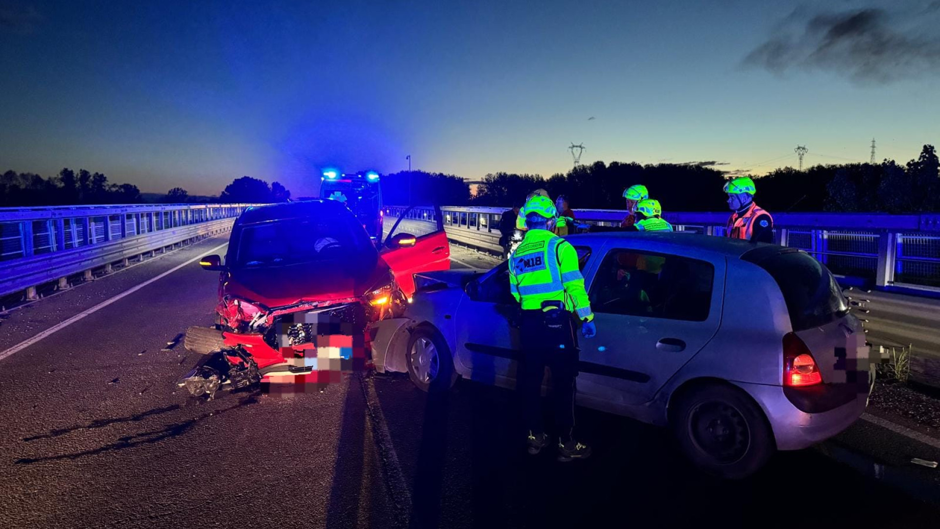 Incidente sul ponte di Po, tre auto coinvolte e quattro feriti trasferiti in ospedale