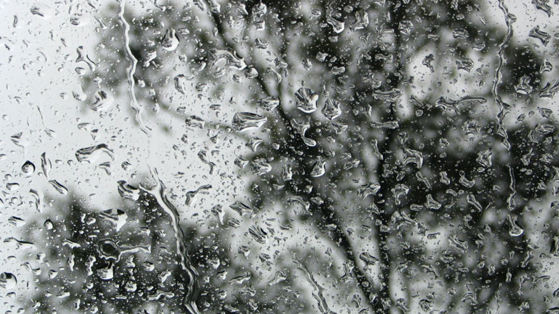 Meteo: pioggia e freddo da record per tutta la settimana