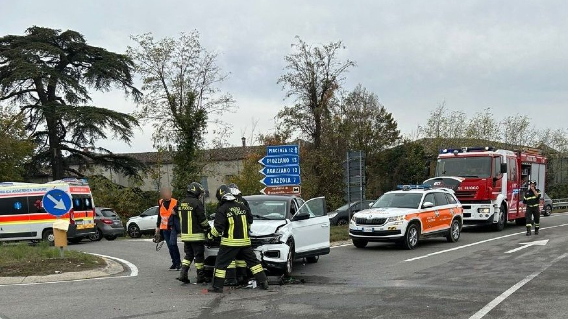 Gossolengo, frontale tra due auto lungo strada Agazzana: ferita una donna