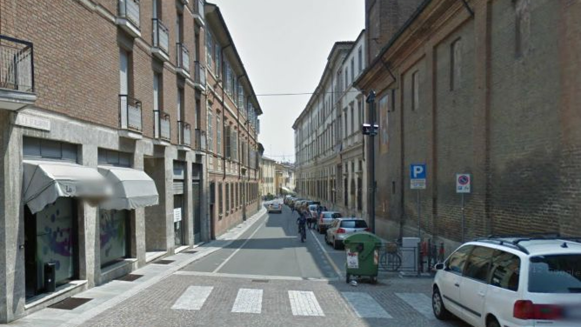 Via Scalabrini, giovane aggredito e picchiato da due sconosciuti