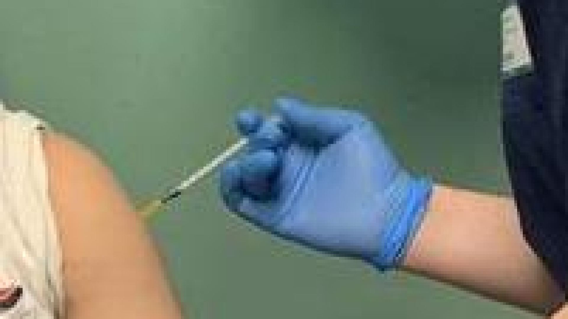 Vaccini, corsia preferenziale per i malati oncologici: si parte sabato prossimo
