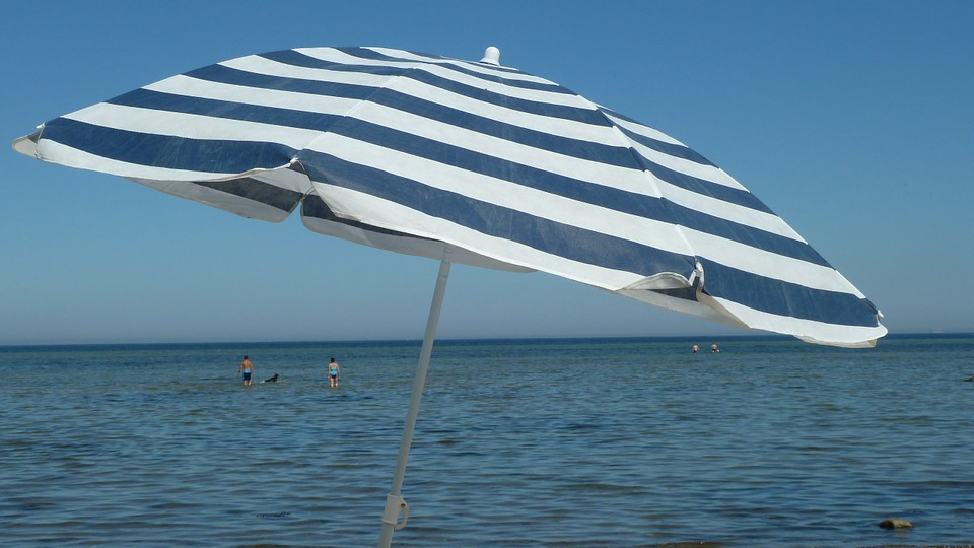 Vacanze estive, dal volo all'alloggio: i consigli per evitare sgradevoli sorprese