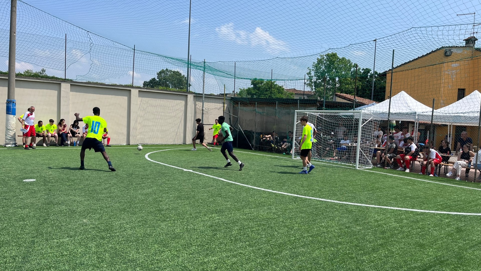 Centri professionali in campo: "Il calcio è occasione di incontro e di crescita"