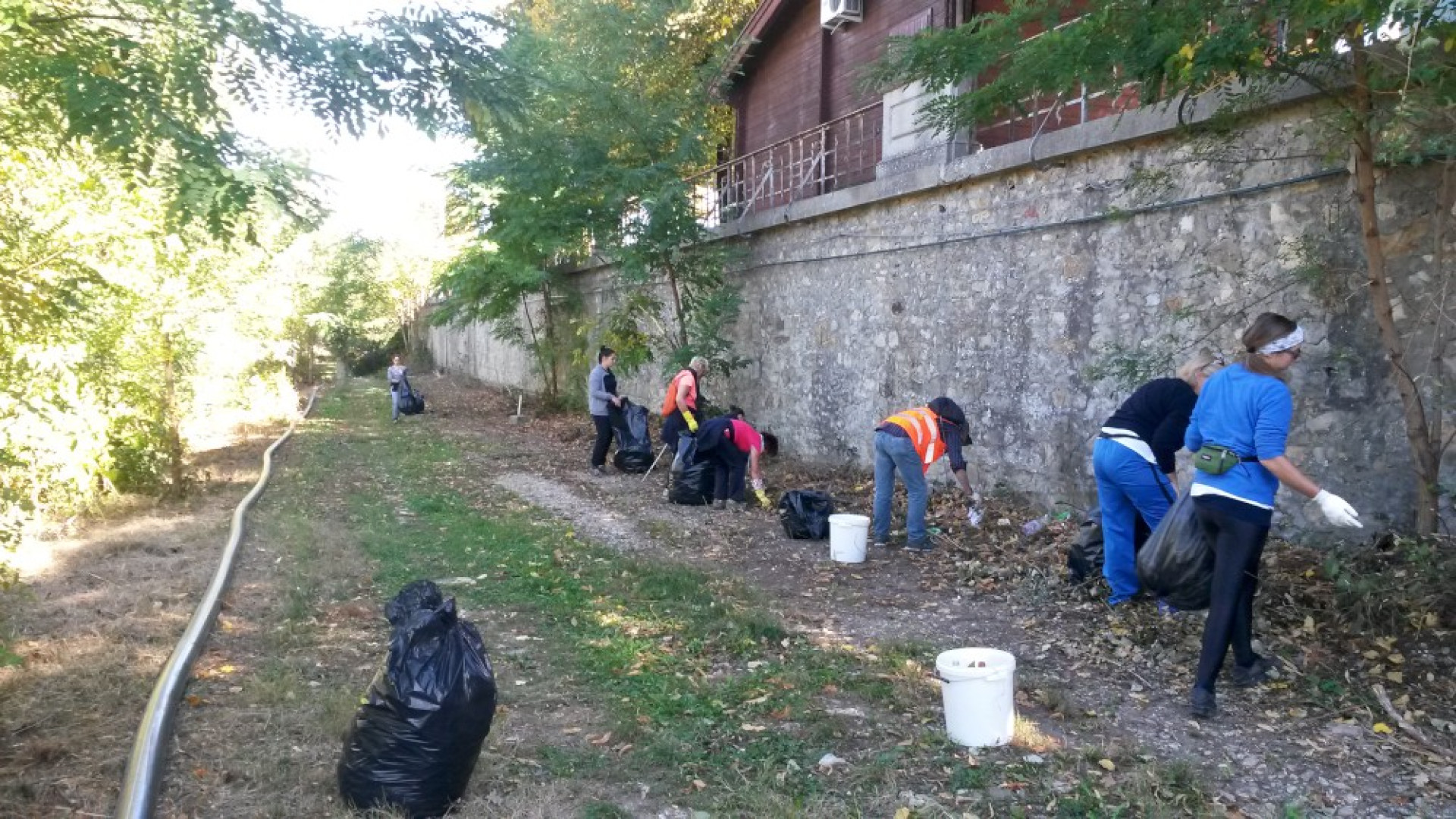 "Pulizia del Sentiero" in Val Tidone, raccolti tre furgoni di rifiuti