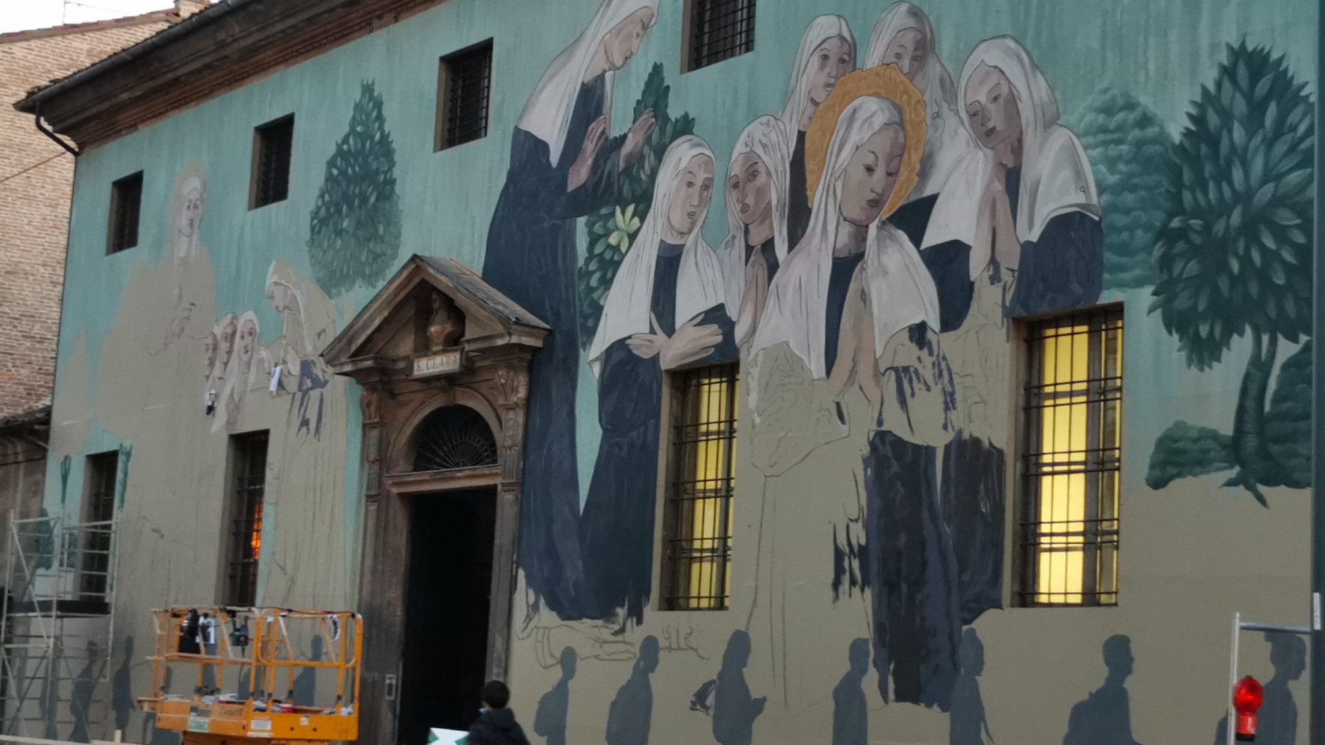 Ex convento di Santa Chiara, murales e spettacoli per i trent'anni della Fondazione
