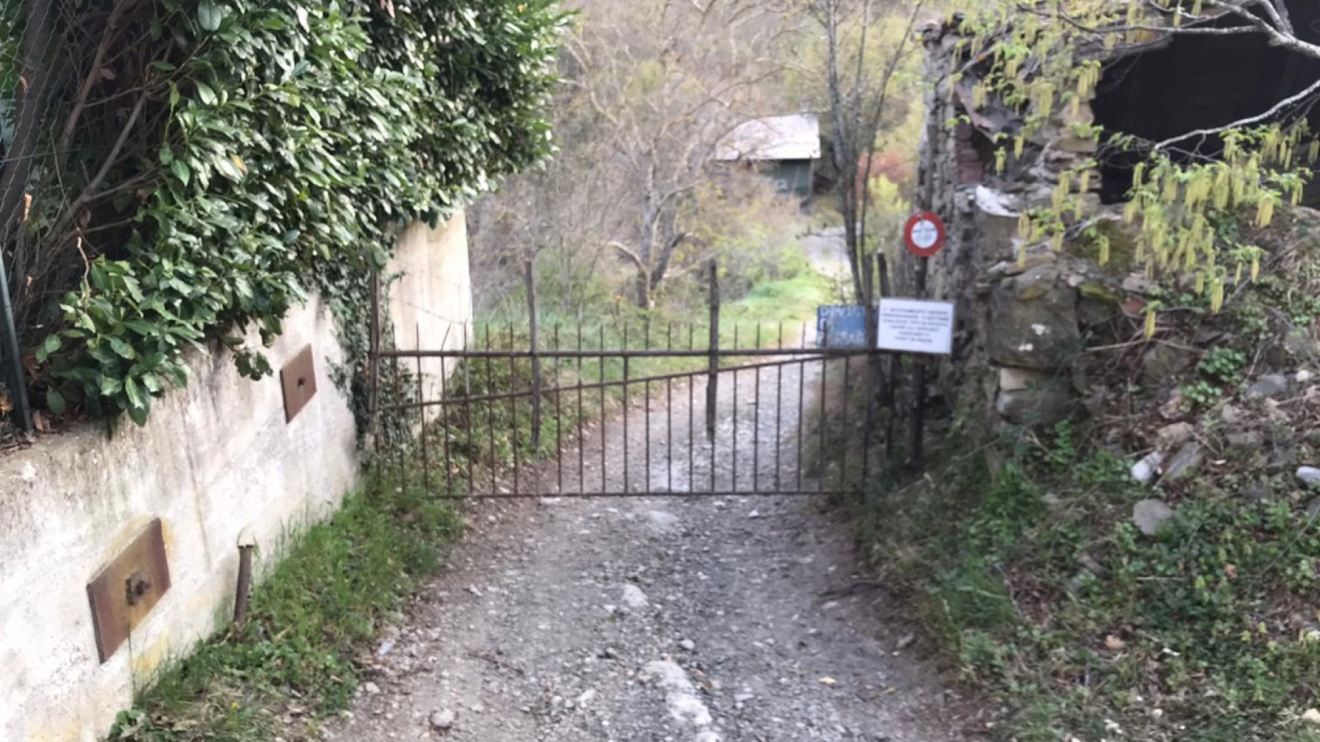 A San Salvatore test per abbattere la diga. I residenti sbarrano le strade