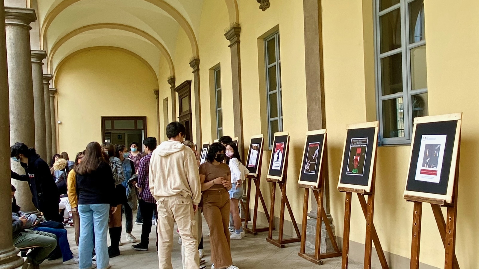 Al Cassinari una mostra-concorso sulla dipendenza da fumo: i vincitori