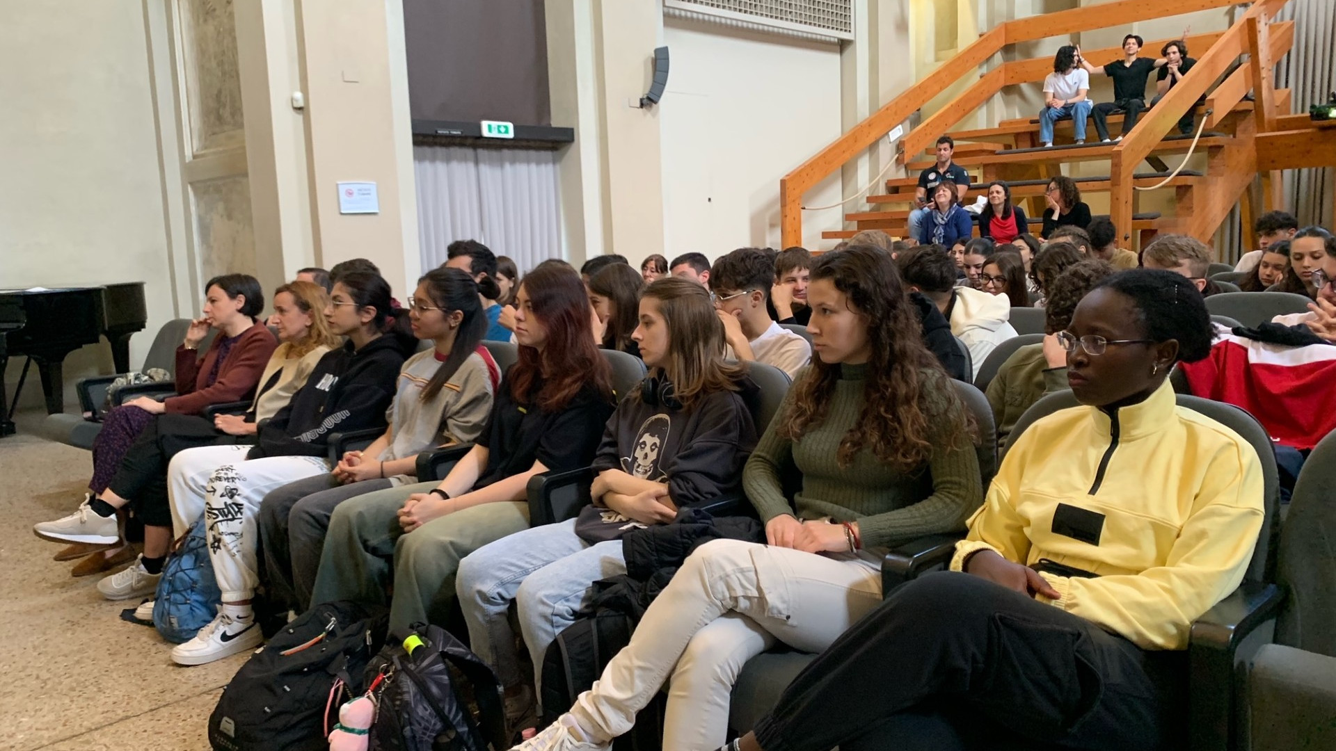 Giovani e volontariato, gli studenti raccontano le loro esperienze: "Ricevuto tanto"