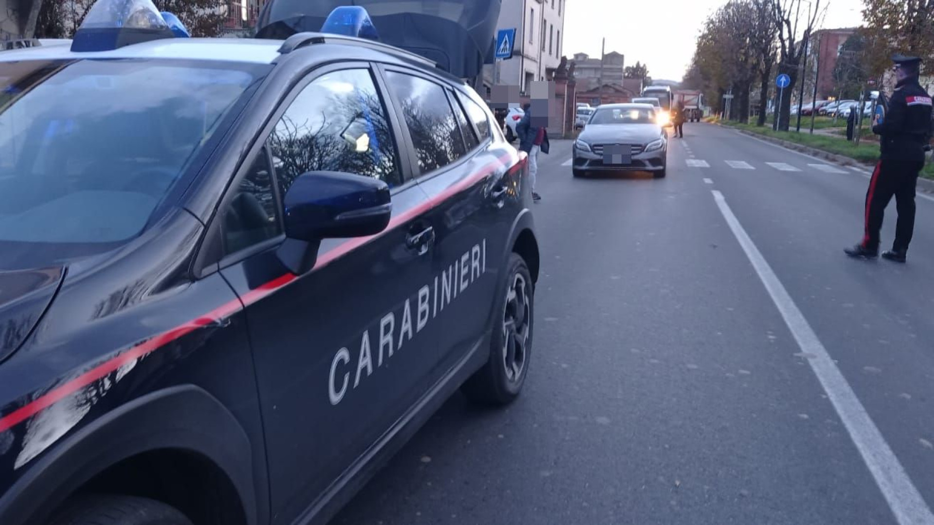 Incidente a Borgonovo, donna investita da un'auto trasportata in ospedale