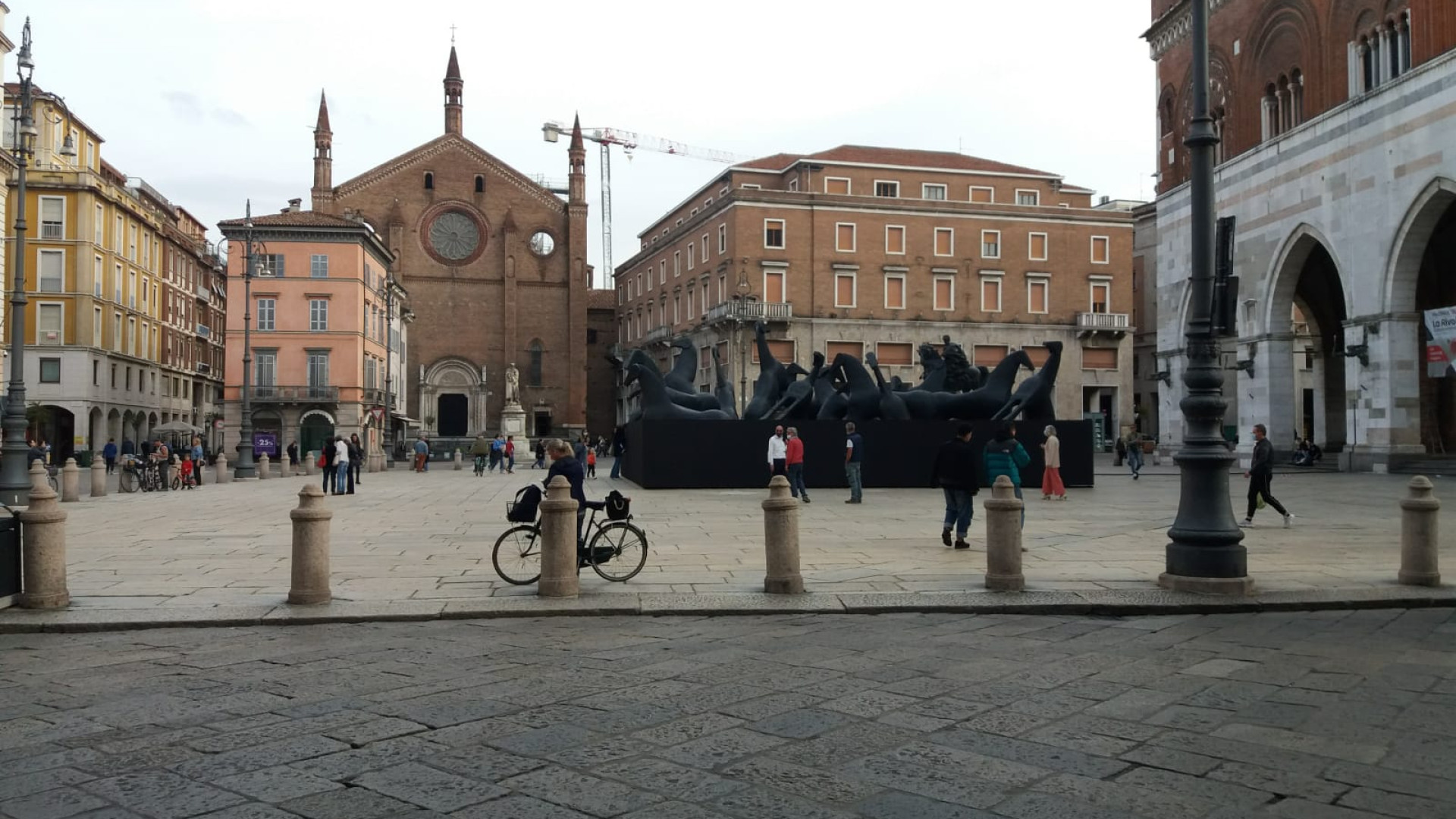 Entra in vigore l'ordinanza regionale di Bonaccini contro gli assembramenti
