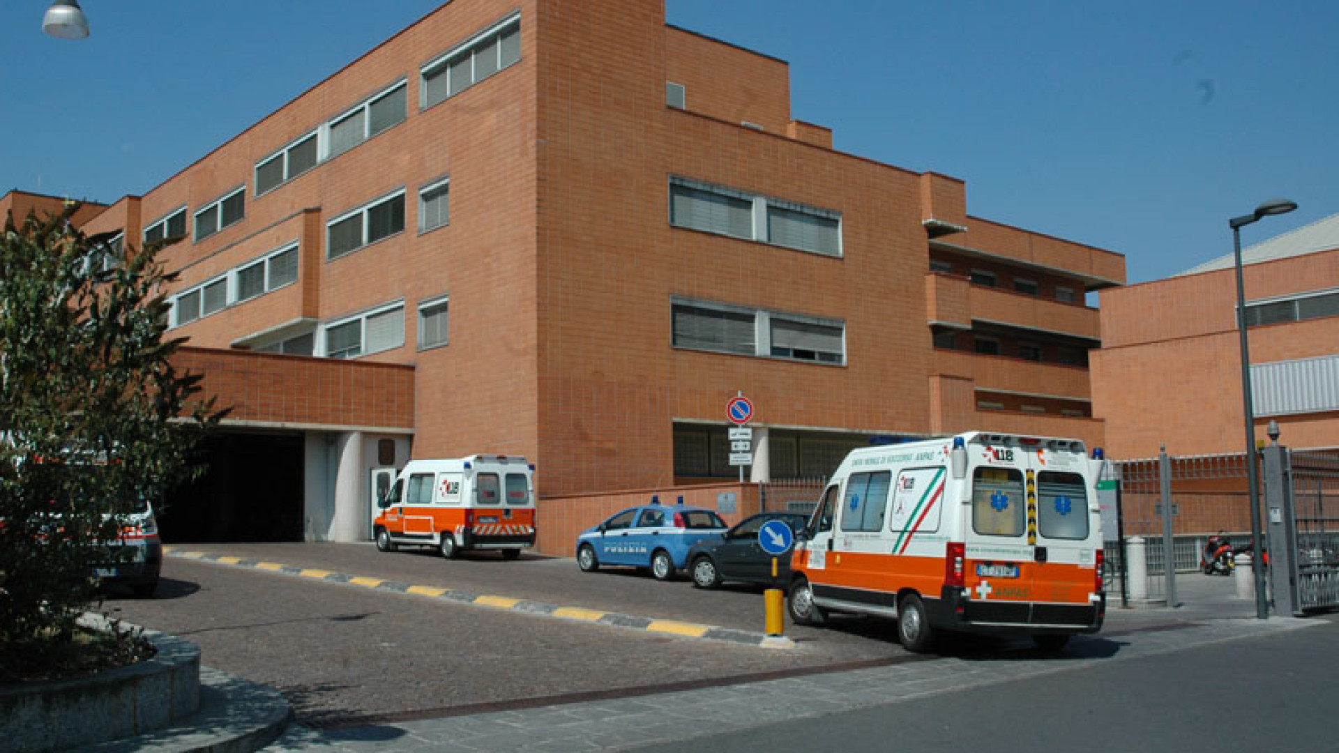 Meningite: è corsa ai vaccini ma l'attesa arriva a 50 giorni