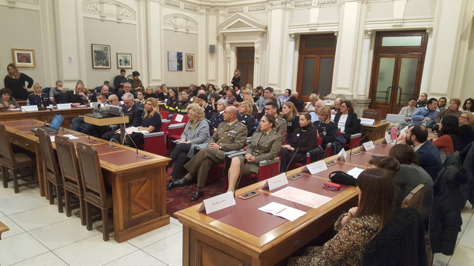Aggressivi e violenti con le donne: a Piacenza 32 uomini maltrattanti si stanno "riabilitando"