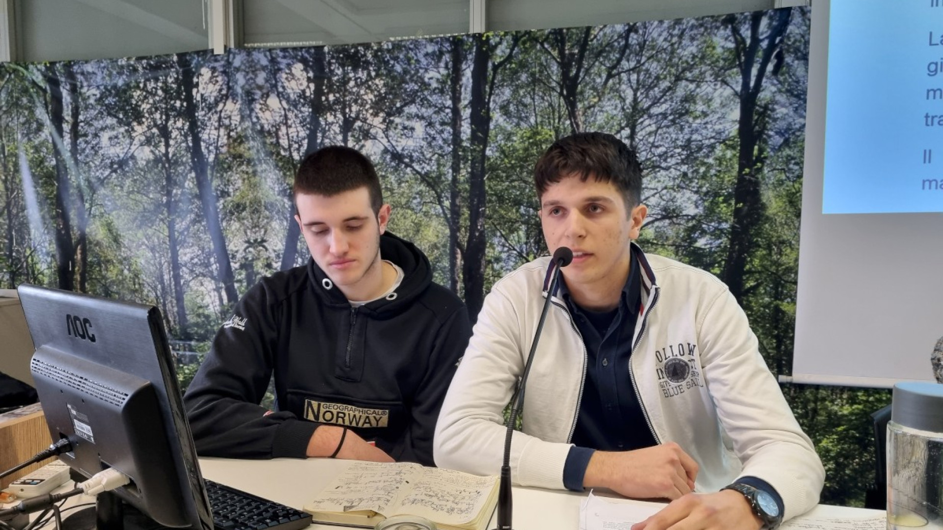 Irrigazione con manichette biodegradabili, due studenti del Raineri al Fast di Milano