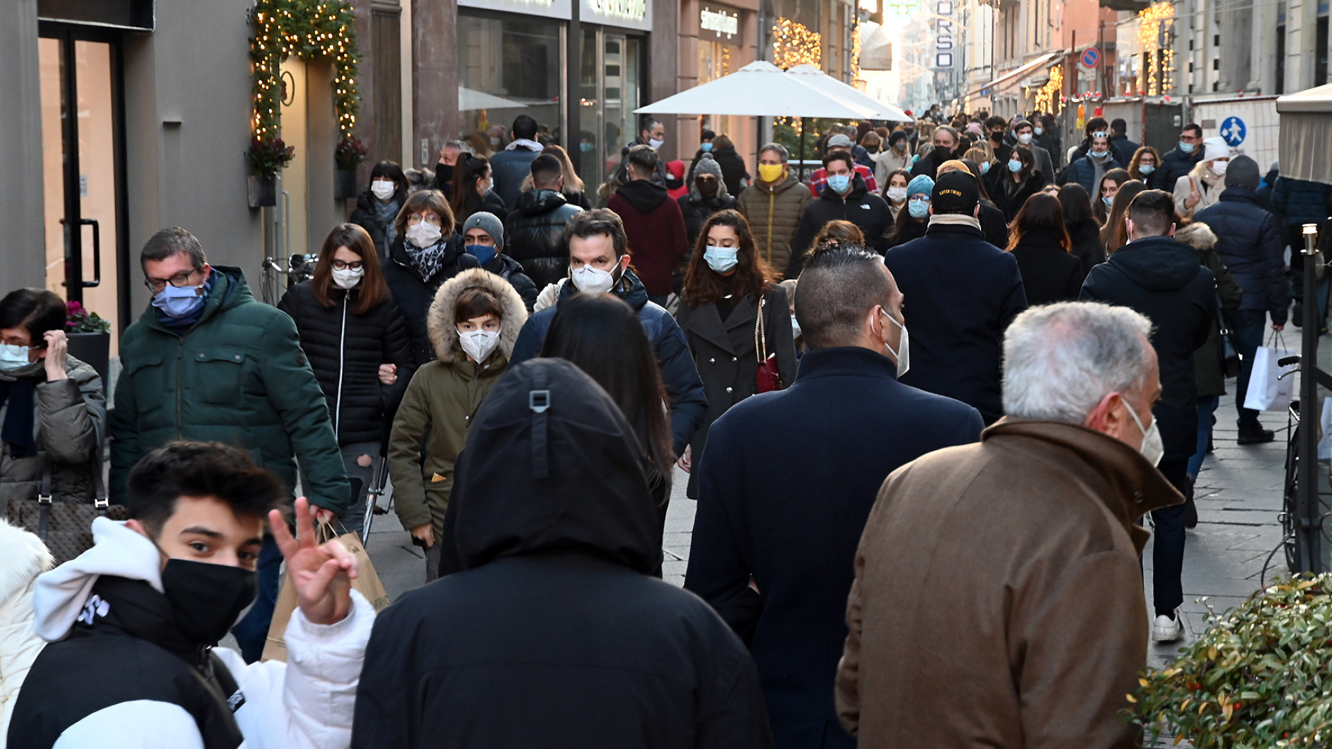 Una domenica a caccia di libertà: ieri pienone al Penice e in centro FOTO