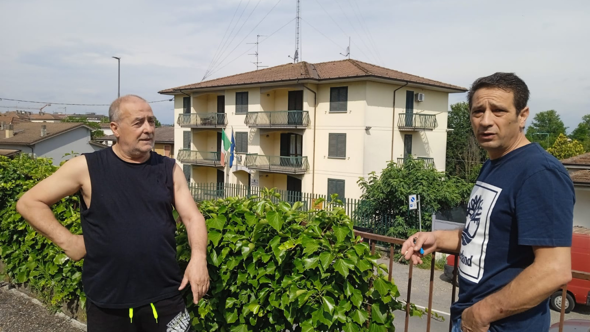 "Basta camion": la richiesta dei residenti in via Allende a Castel San Giovanni