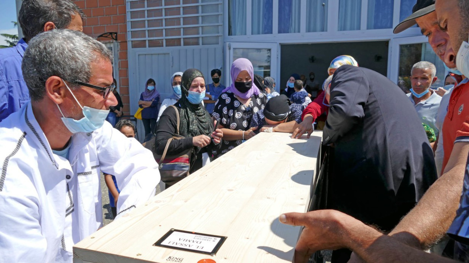 Una preghiera collettiva per salutare Damia. Oggi la sepoltura in Marocco