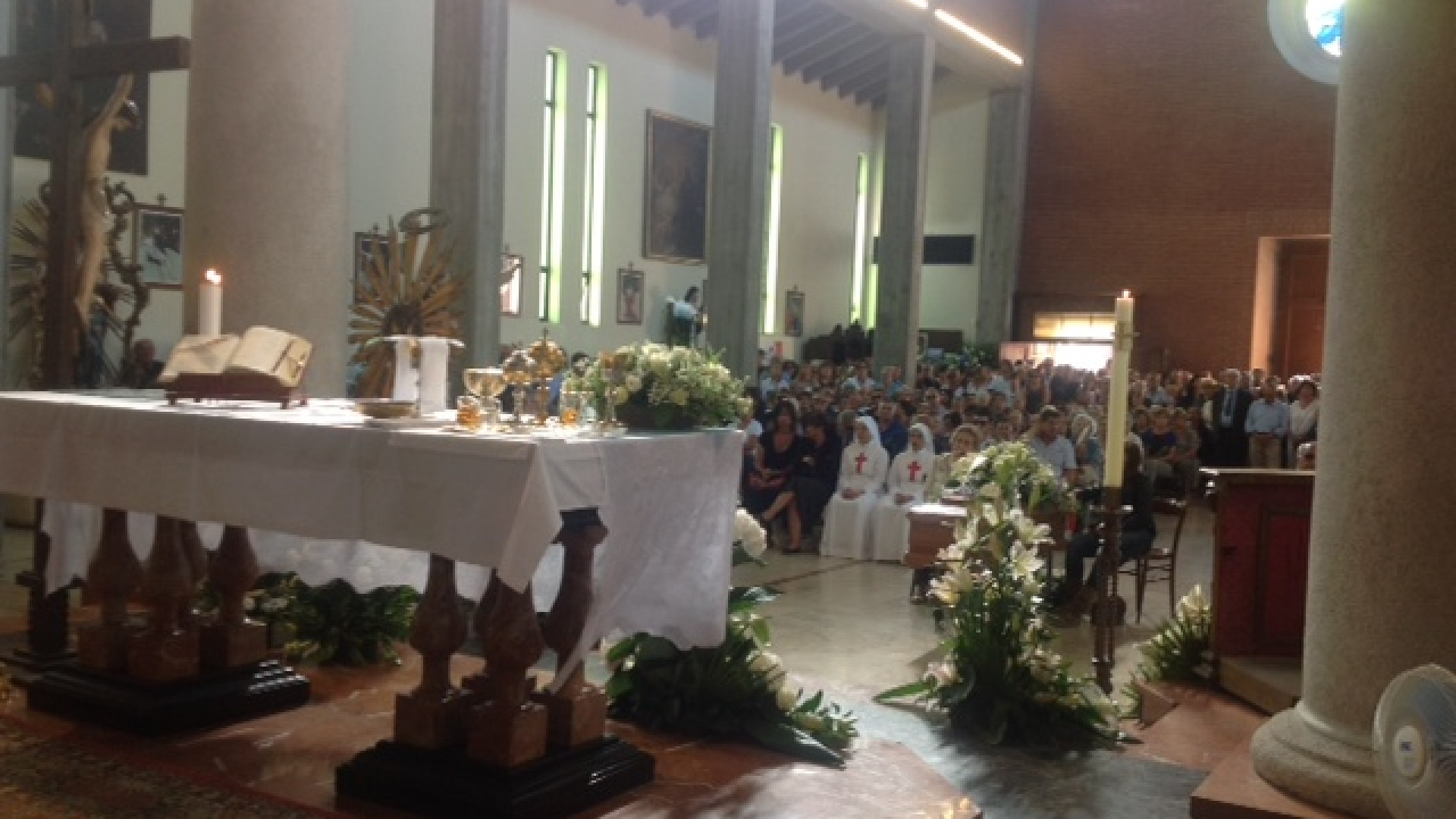 A Sarmato chiesa e piazza gremite per l'ultimo saluto ad Alberto Horak