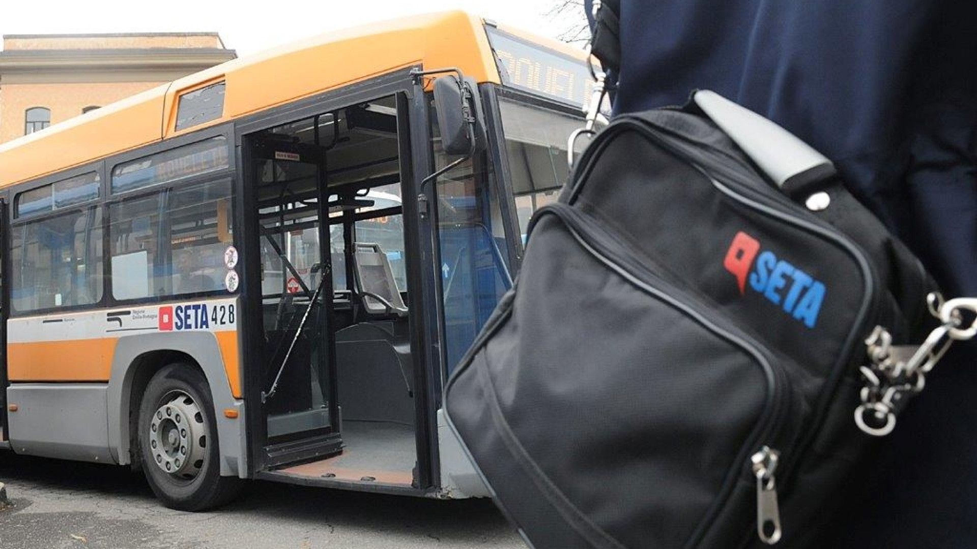 Il bus si paga con carta di credito o smartphone, Emilia Romagna prima in Italia