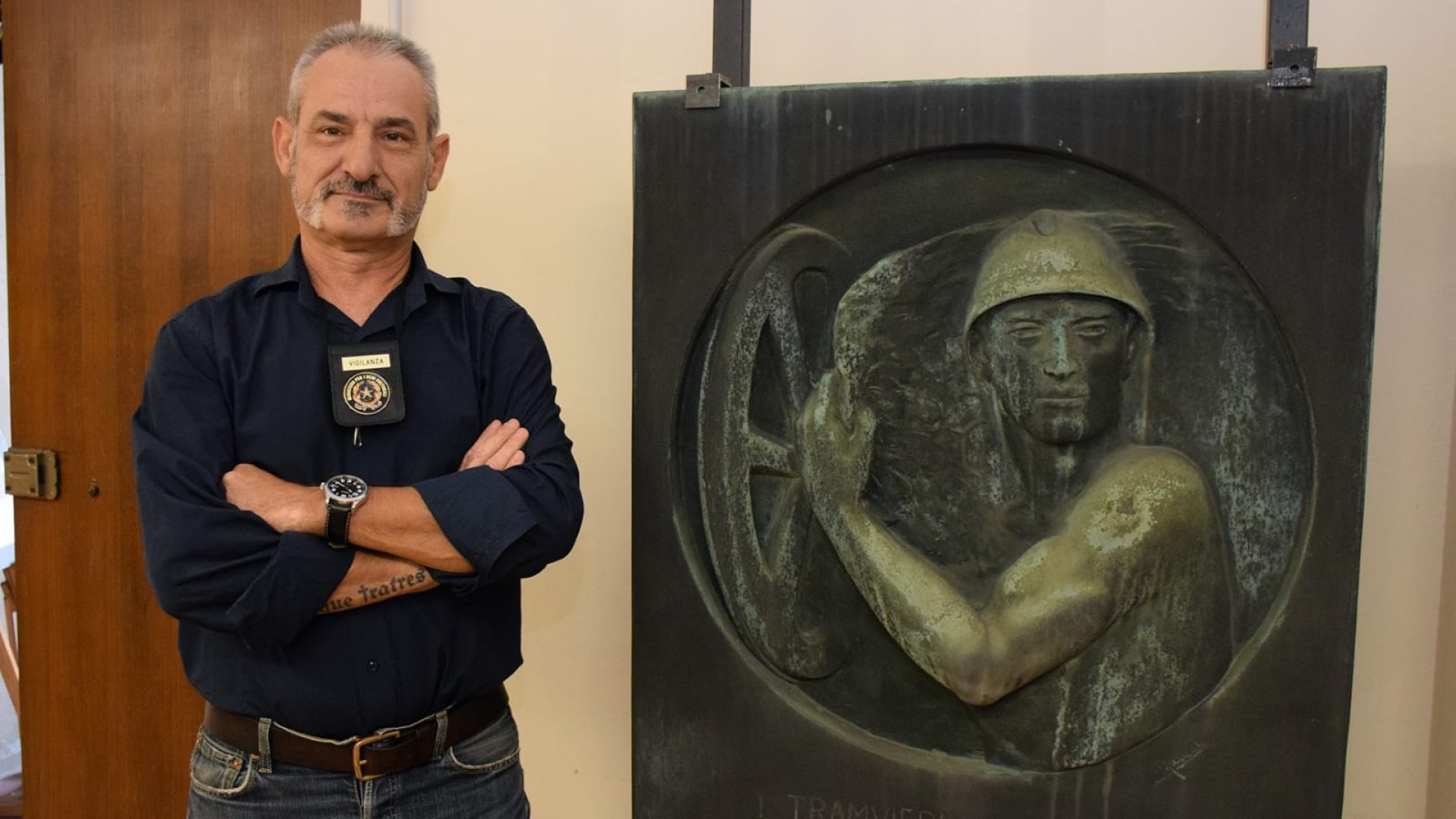 “Per 33 anni ho abitato al Farnese”. Il palazzo saluta il custode Felice Di Genova
