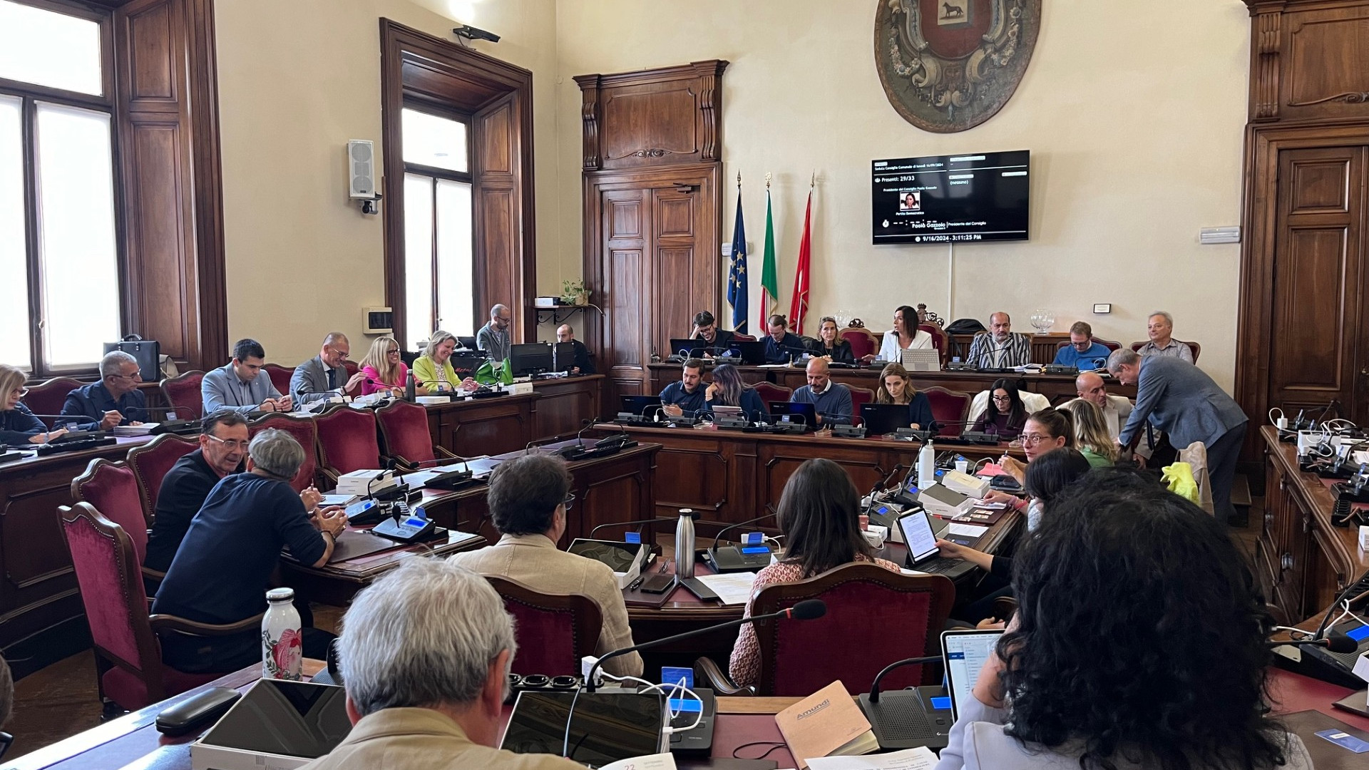 Debutto per l'assessore Ceccarelli e il consigliere Spezia, scontro sul rimpasto