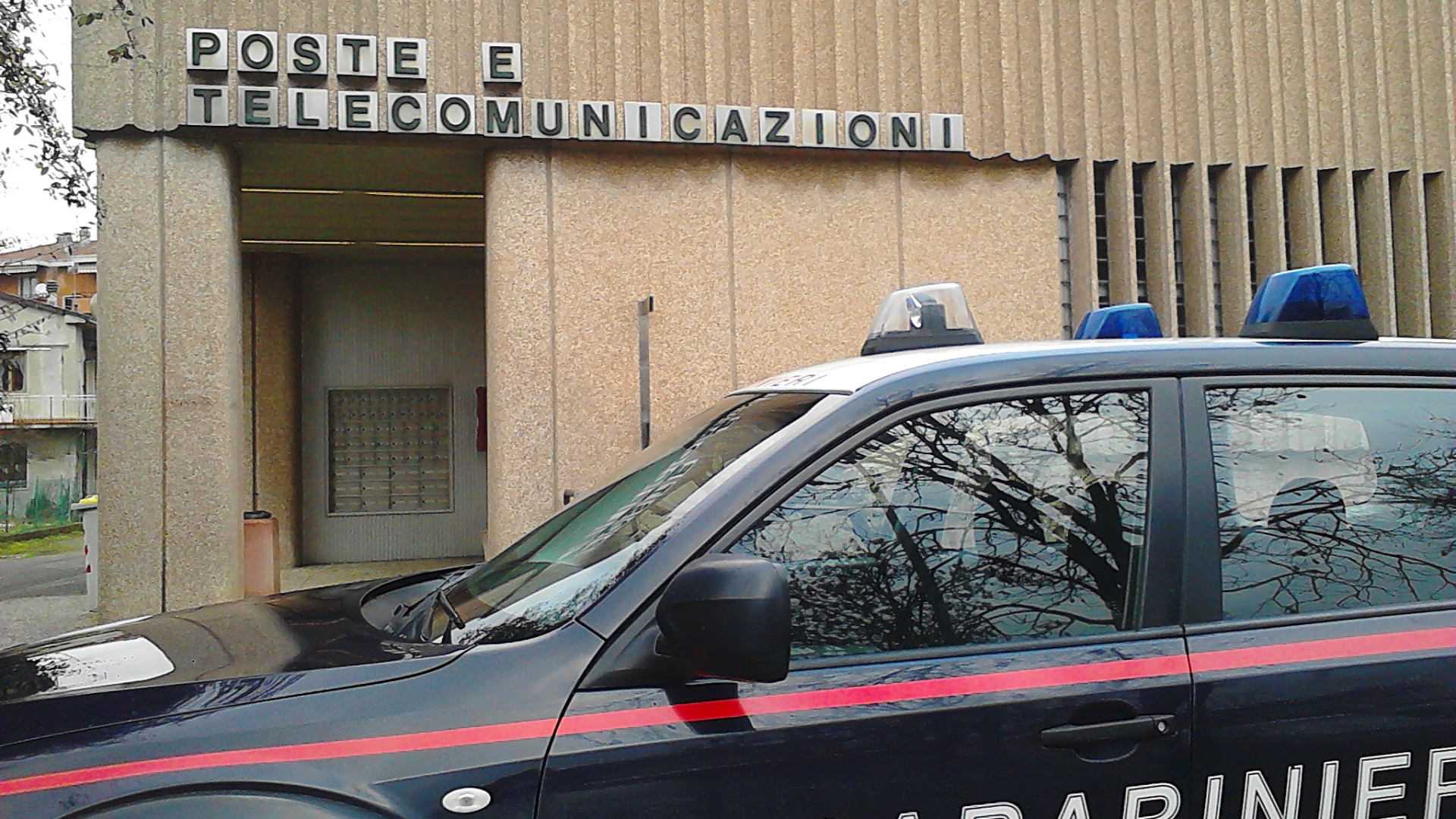 Borgonovo: poste assaltate con una spranga, presi oltre 80mila euro