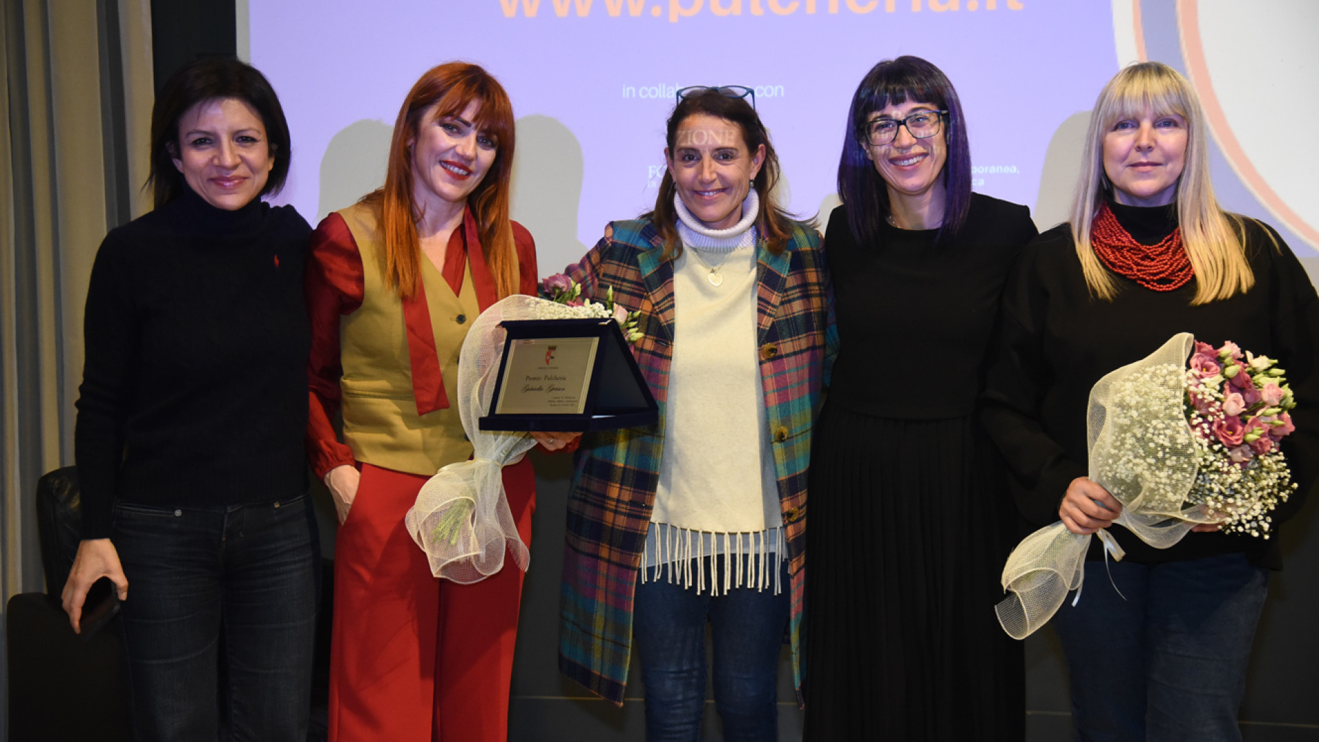 Il premio Pulcheria 2023 consegnato alla "rockstar della fisica" Gabriella Greison
