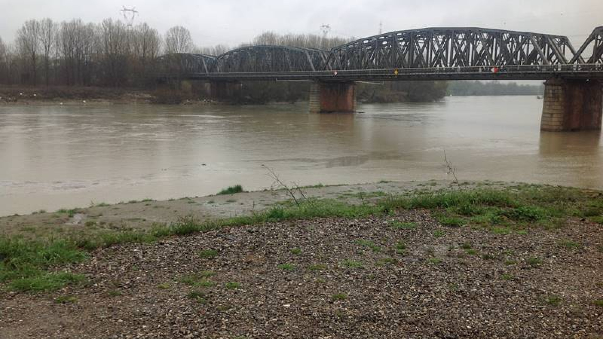 Fiume Po sorvegliato speciale: a Piacenza livello nella norma