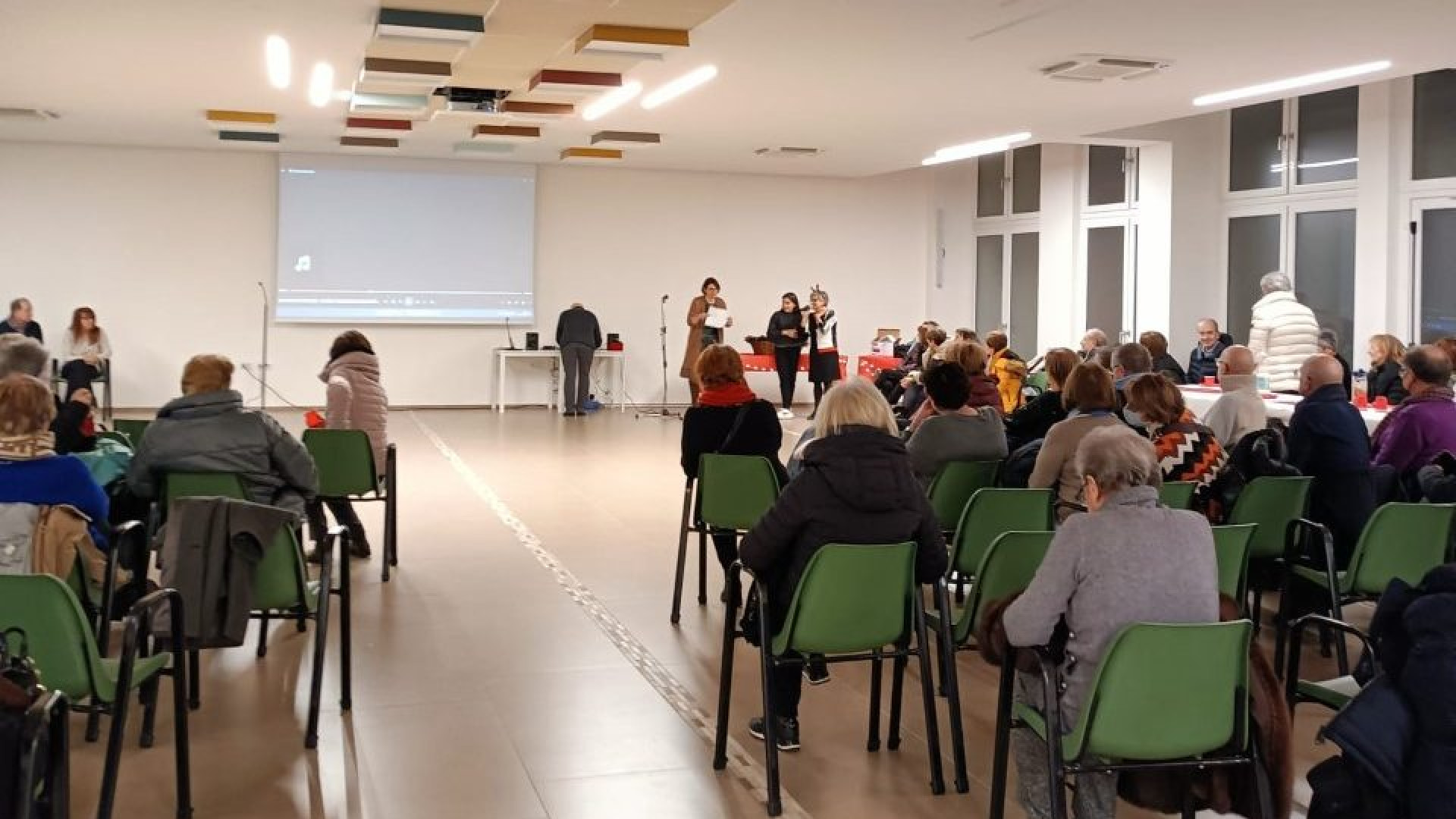 Anziani in festa all'oratorio di San Giuseppe. Per il 2023 gite, incontri e lezioni di ballo