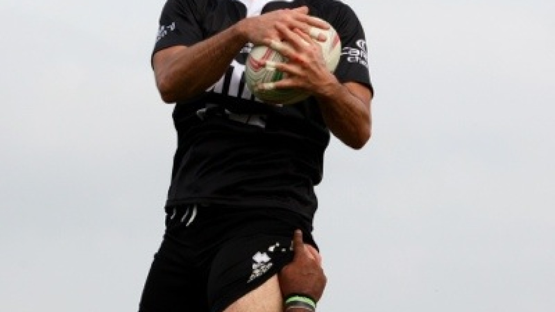 Rugby: ruggito Lyons, il derby con il Piacenza è bianconero. Le foto