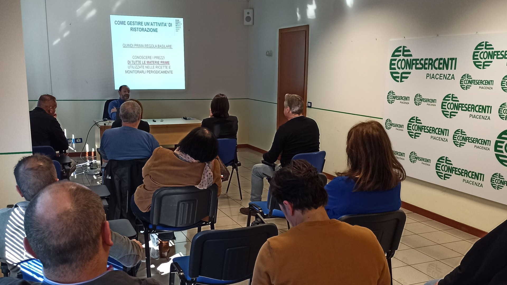 Confesercenti: ristorazione e analisi di bilancio, successo per il corso Food Cost