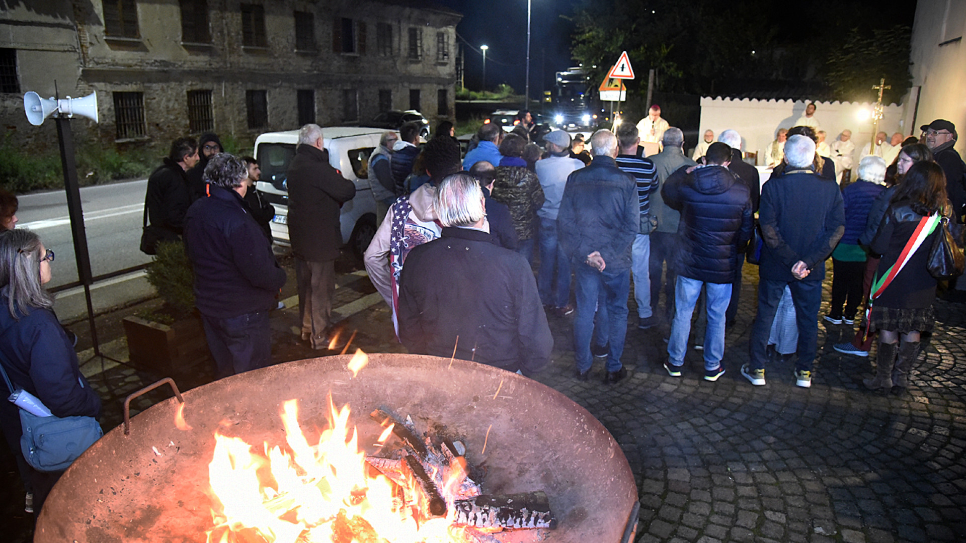 Preghiera con il vescovo per le vittime della tratta. "Aiutiamole a trovare dignità"