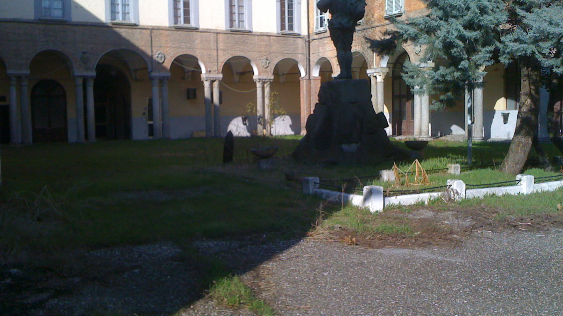 De Sonnaz apre domenica per la prima volta. Visite anche al collegio Morigi