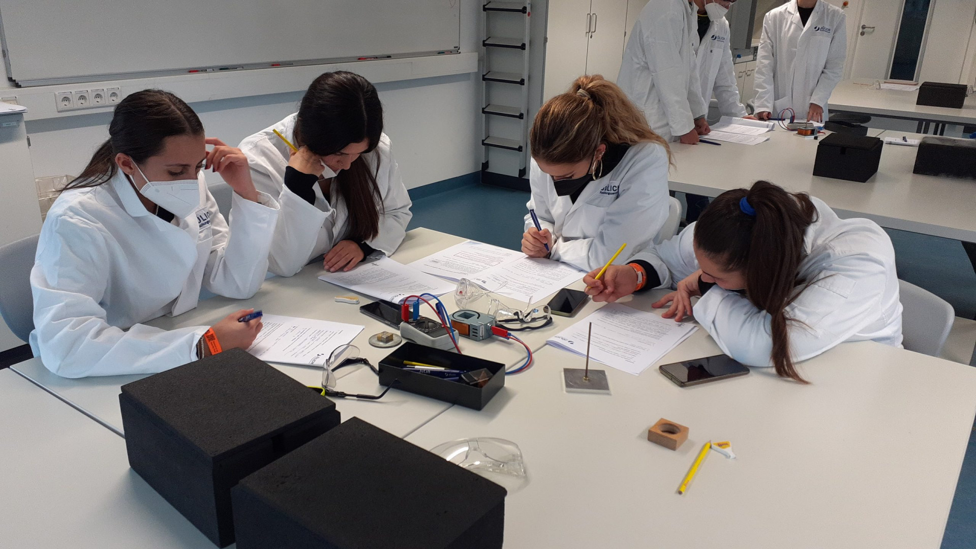 Alla scoperta di quantistica e nanotecnologie: studenti del Colombini in Germania