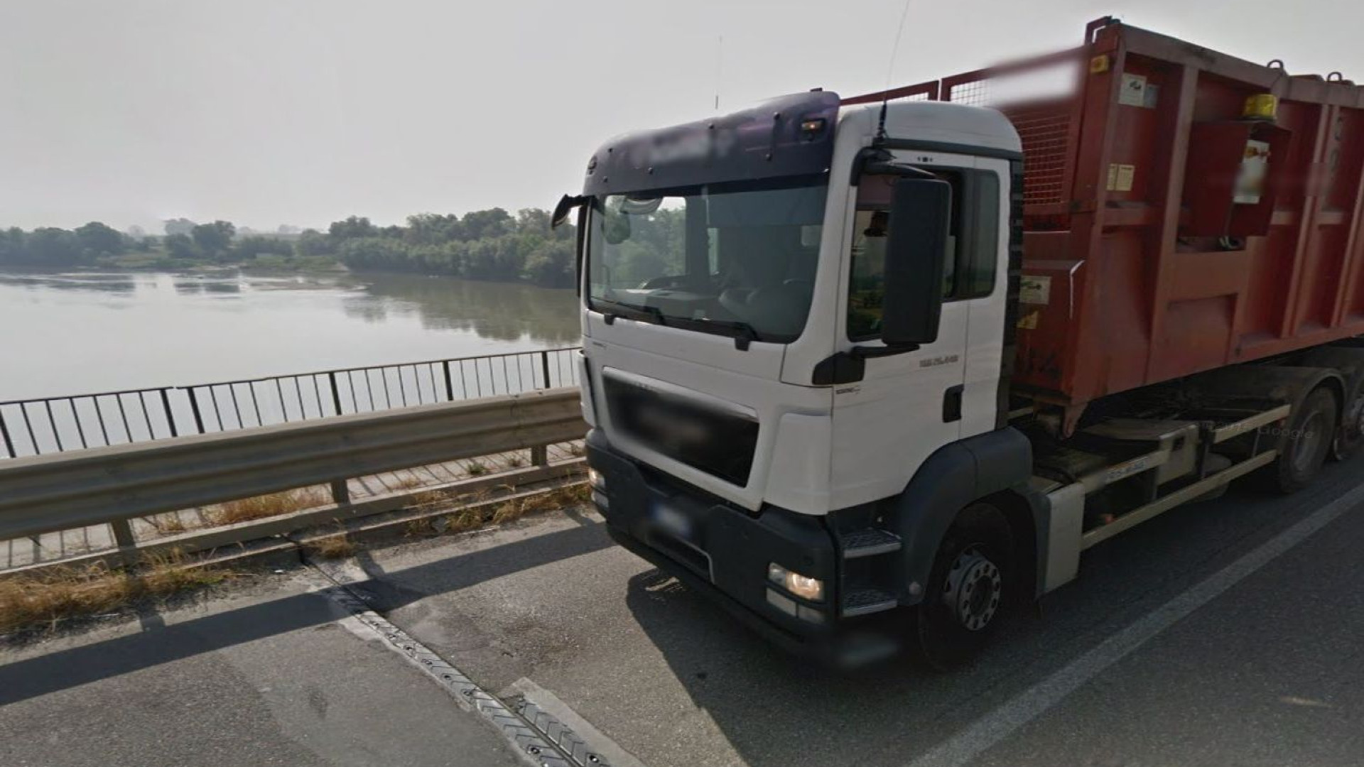 Ponte sul Po di Castelsangiovanni, al via lavori ai giunti. L'allarme: "Troppi tir"