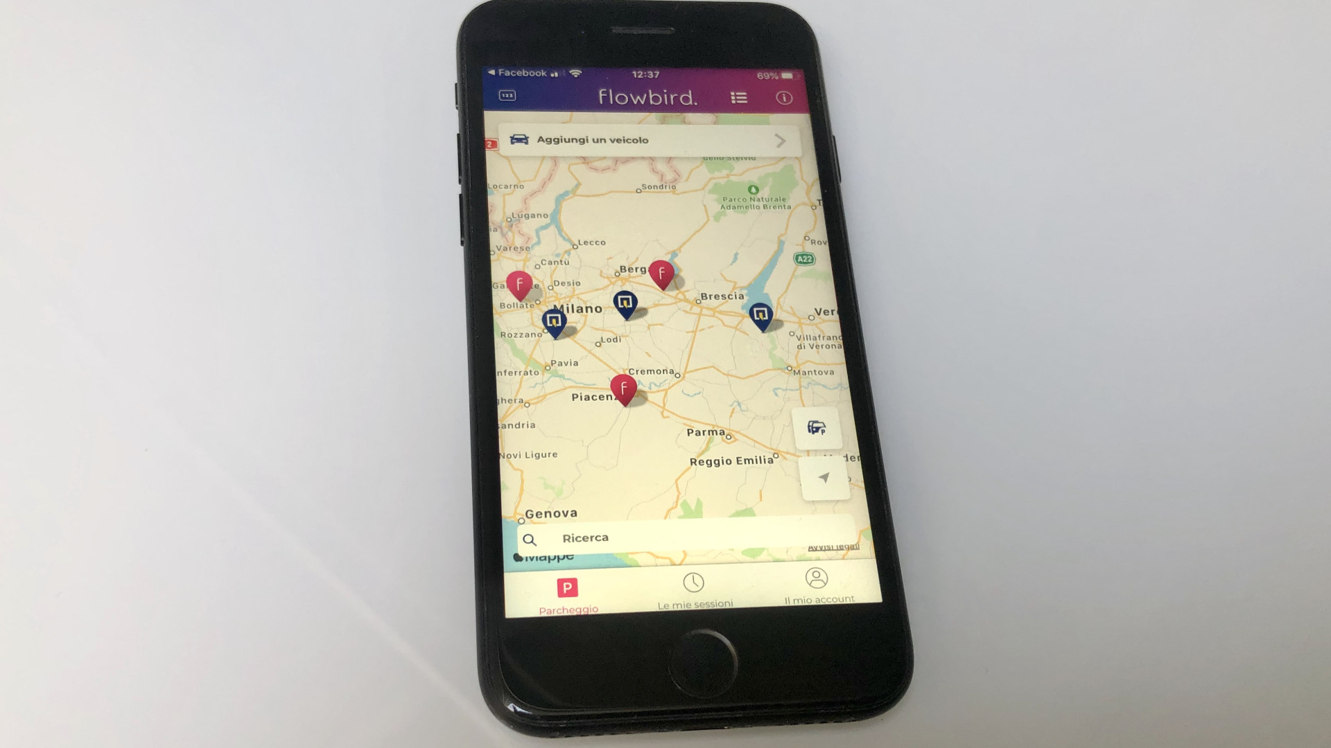 Nuova app per pagare la sosta nelle strisce blu: si chiama "Flowbird"