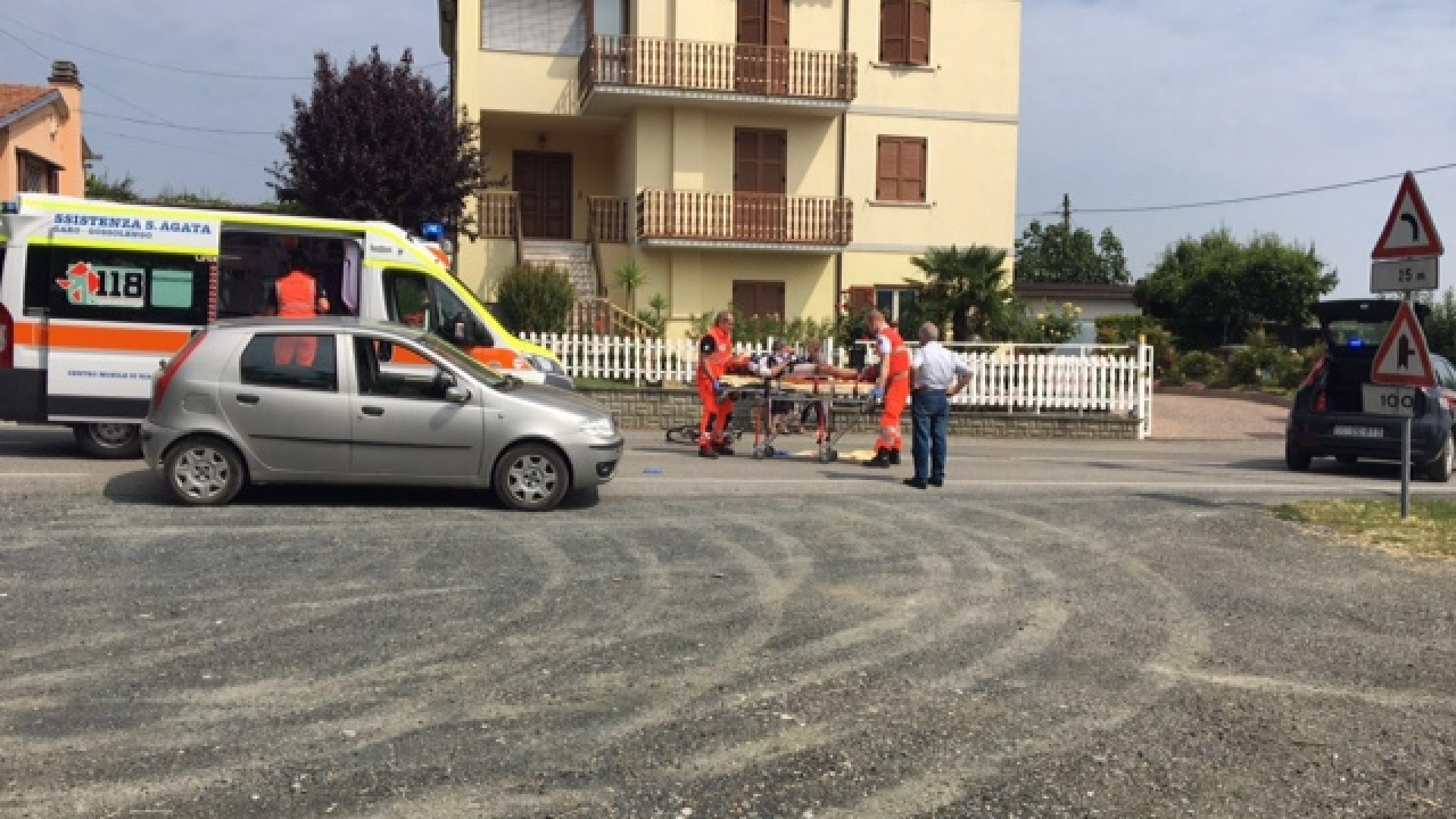 Statto di Travo: si apre la portiera di un'auto, ciclista urtato. E' grave