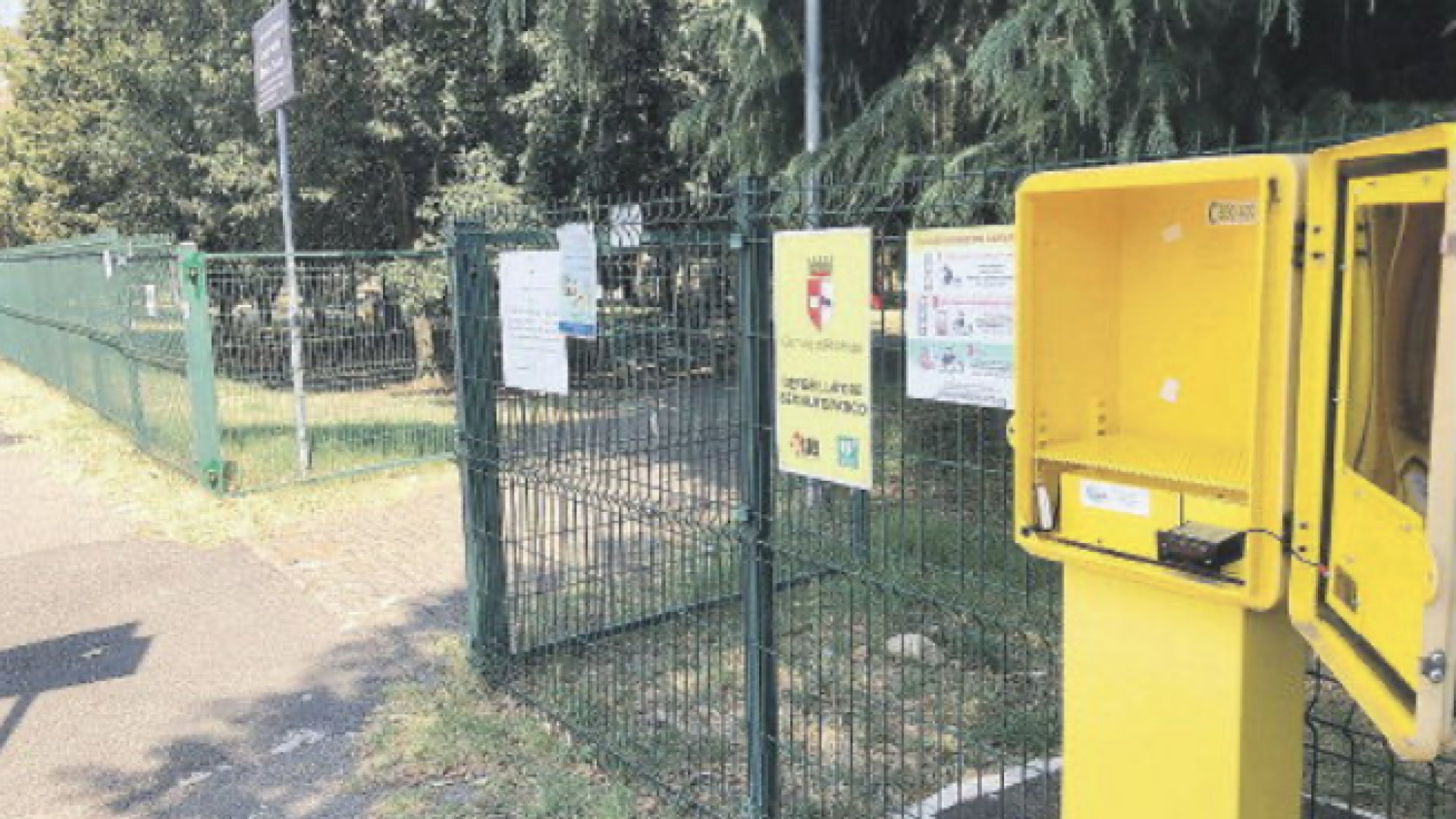 Giardino di via Ottolenghi, defibrillatore rimosso dal Comune per manutenzione